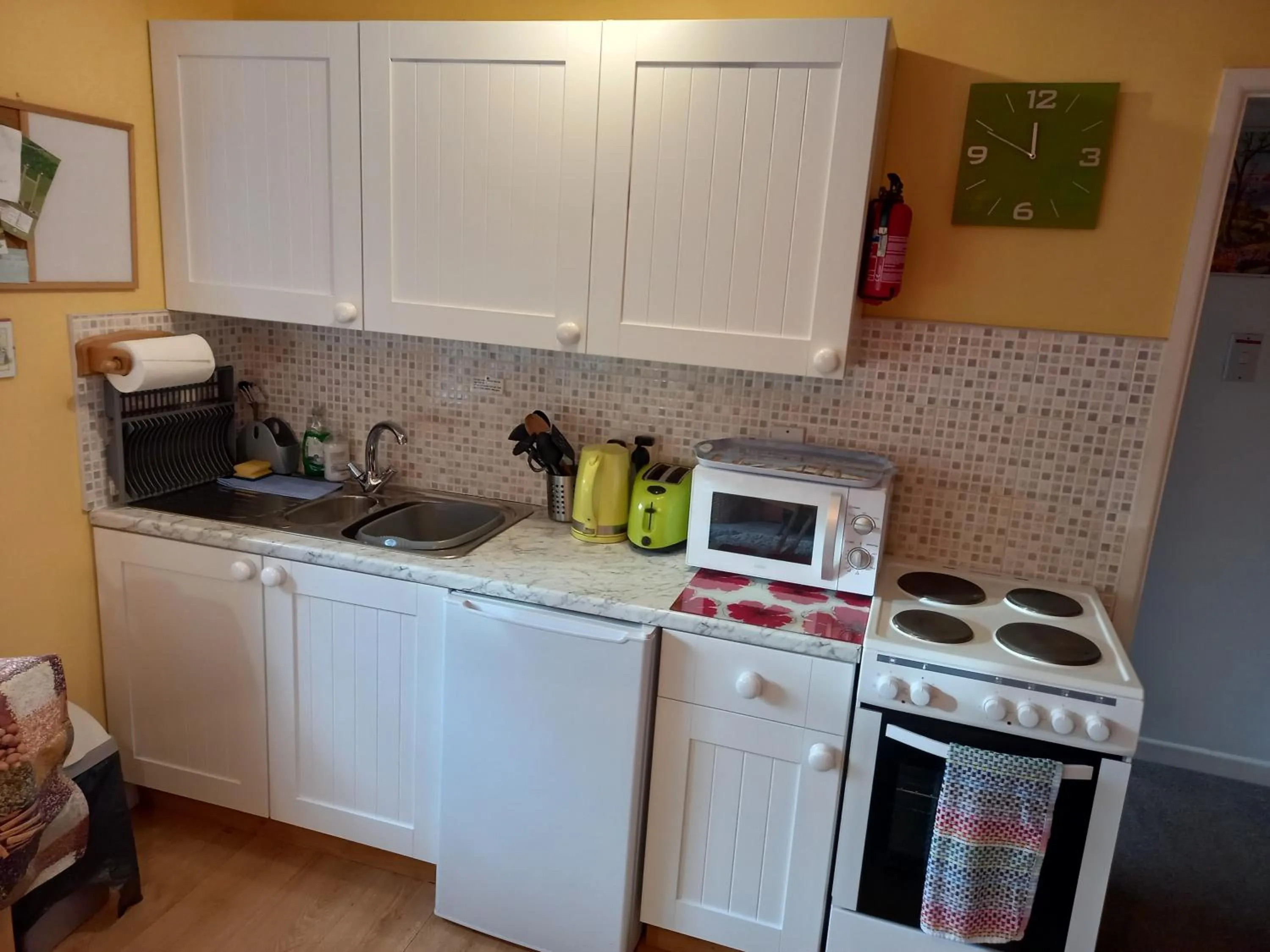 Kitchen or kitchenette in Bray Cottage