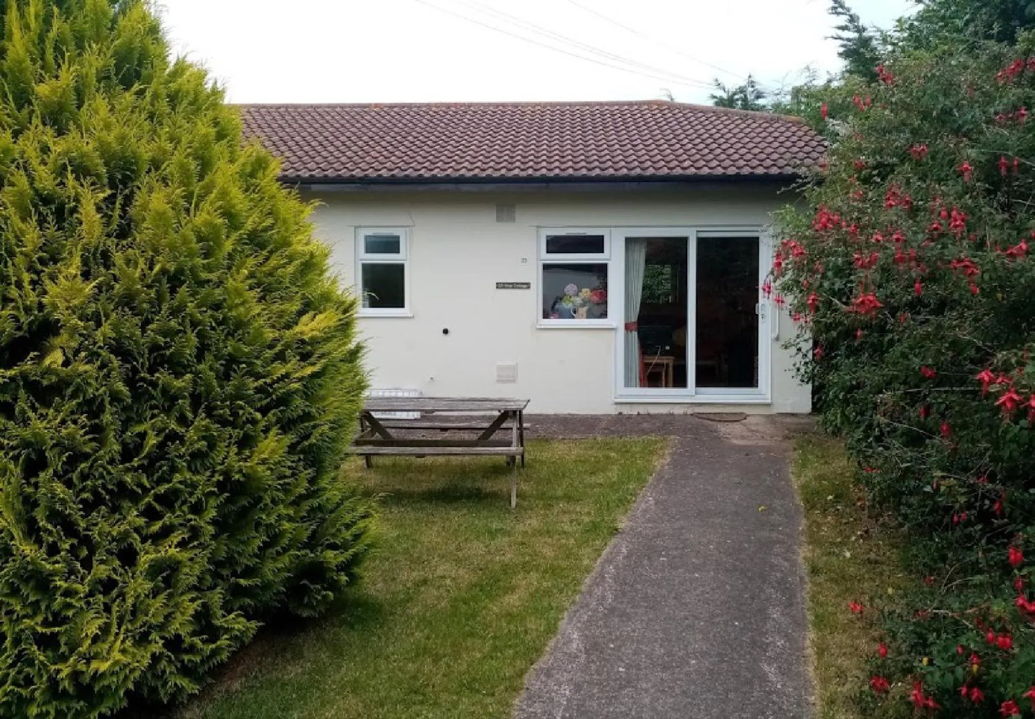 Facade/entrance in Bray Cottage