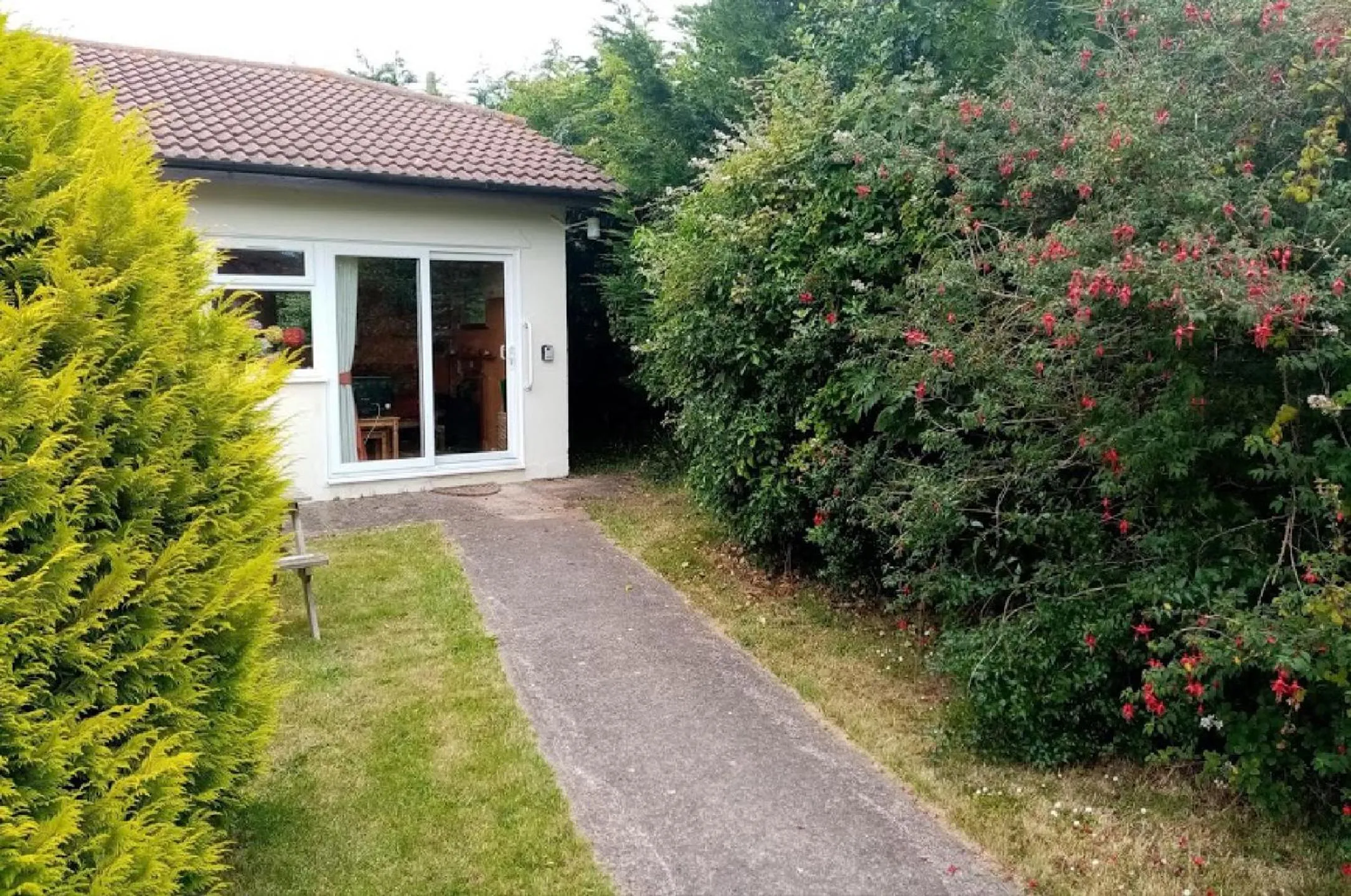 Facade/entrance in Bray Cottage