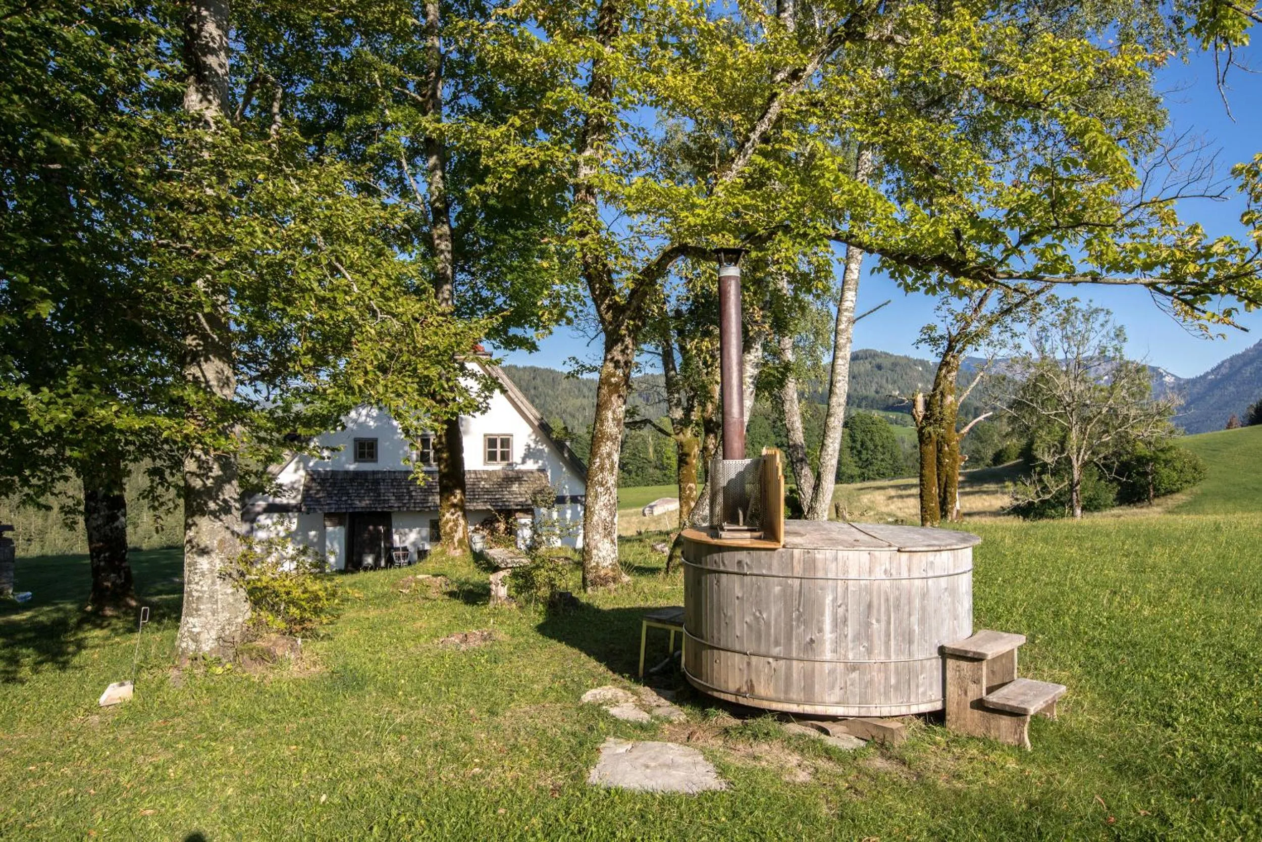 Hot Tub in Chalet Hinterbreiteneben