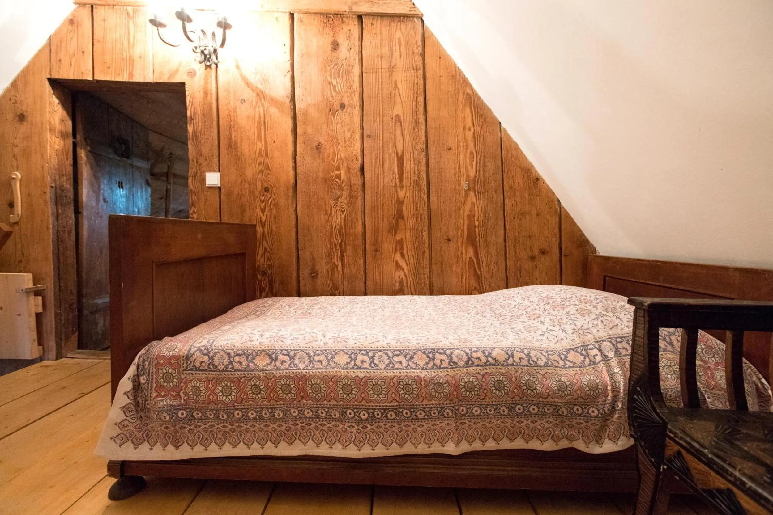 Bed in Chalet Hinterbreiteneben
