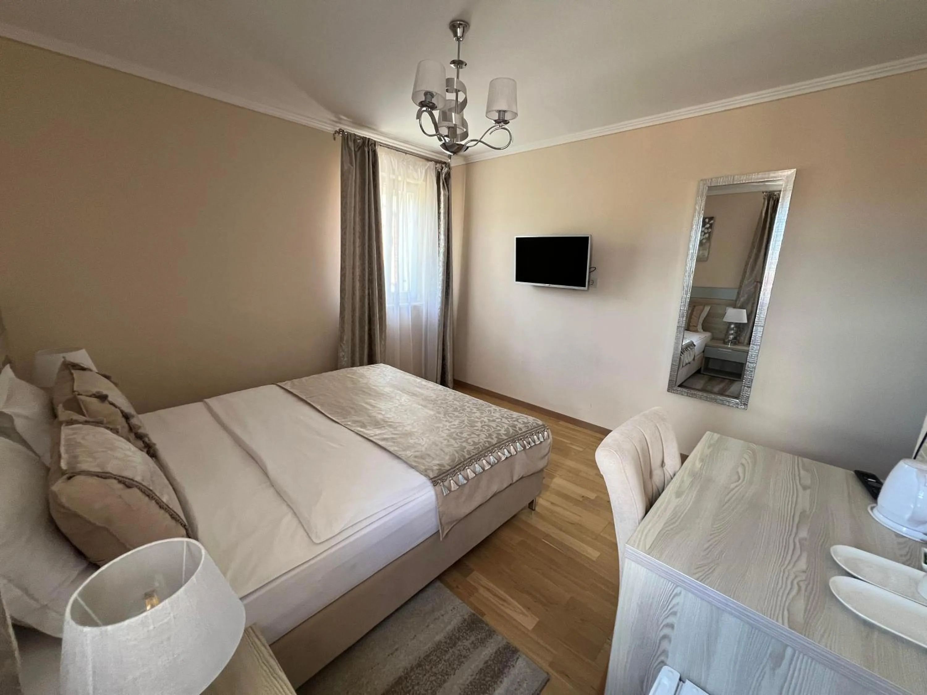 Bed in Benjamin Hotel