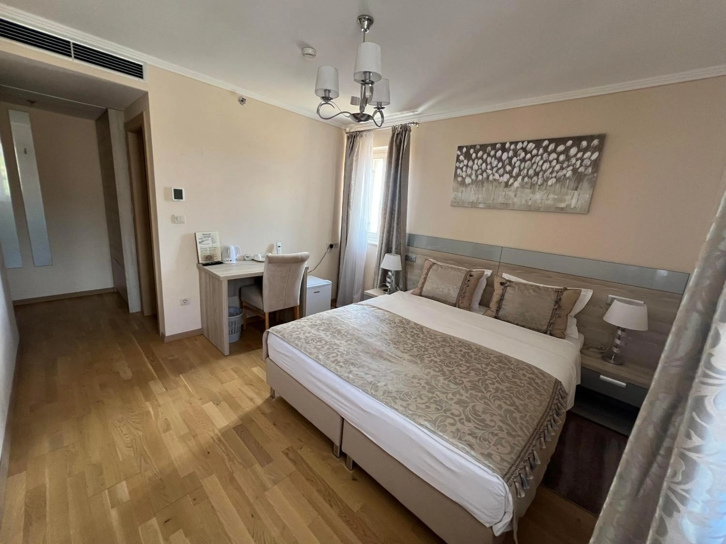 Bed in Benjamin Hotel