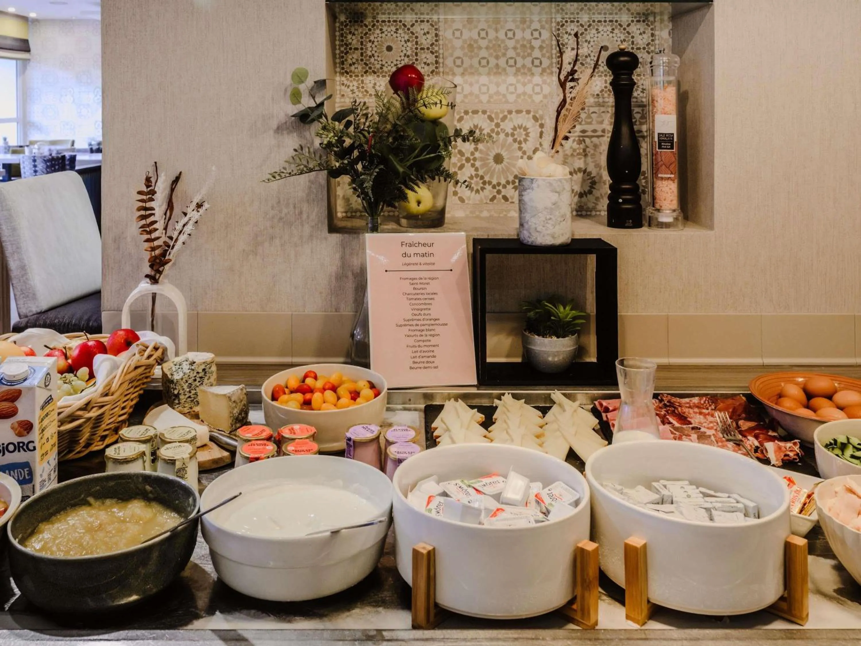 Breakfast in Mercure Annecy Sud