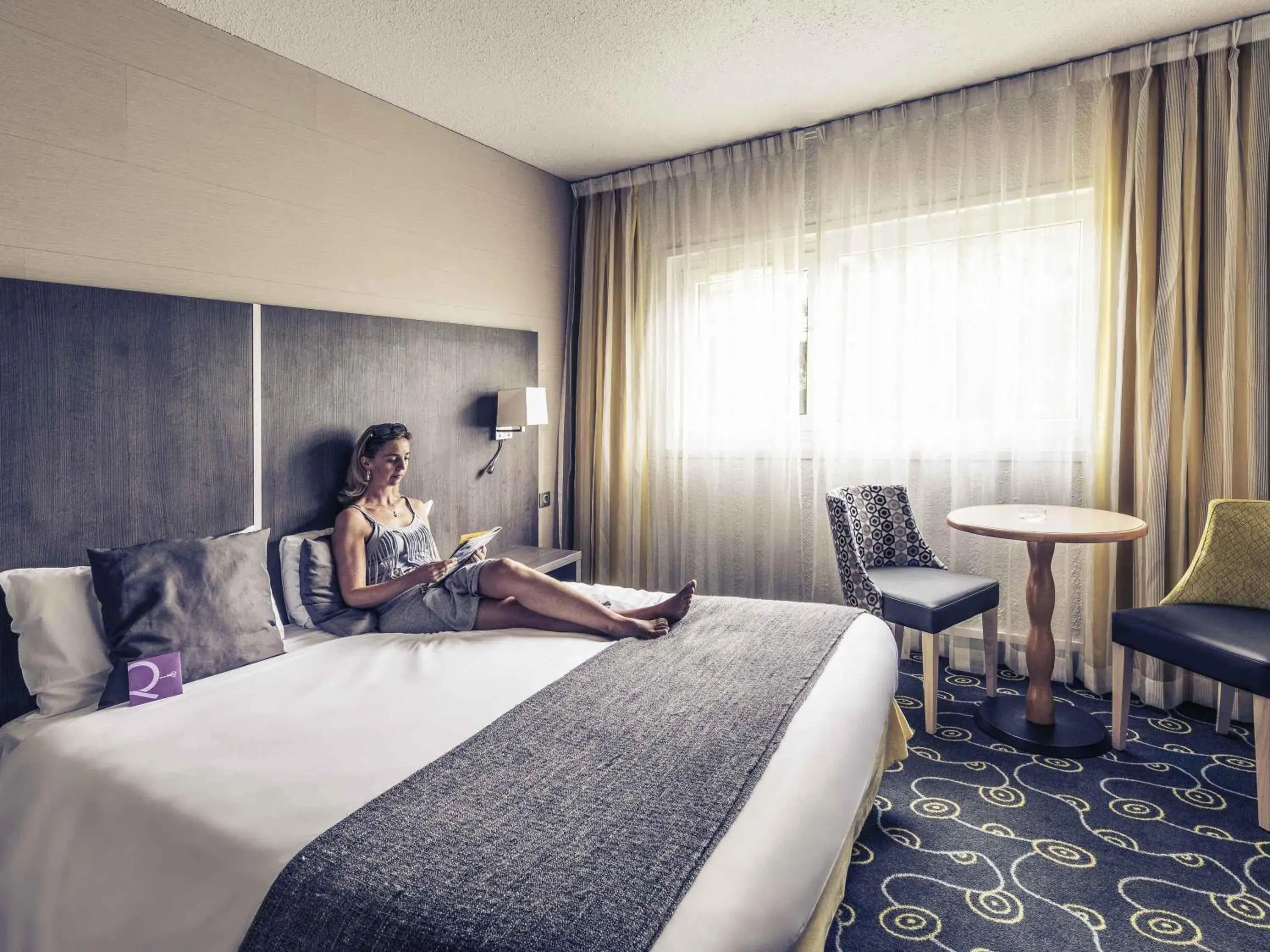 Bedroom, Bed in Mercure Annecy Sud Bedroom, Bed in Mercure Annecy Sud