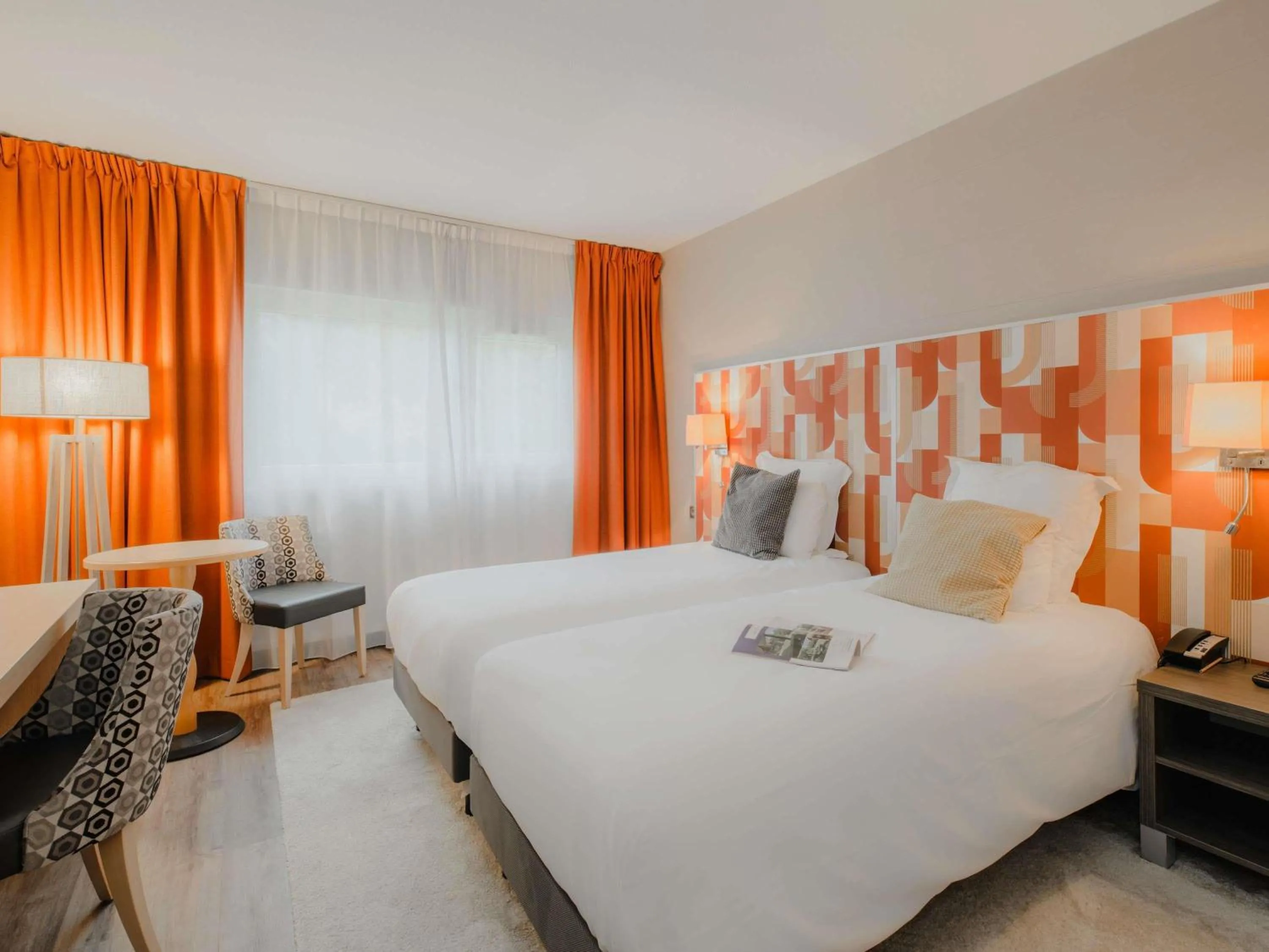 Bedroom, Bed in Mercure Annecy Sud