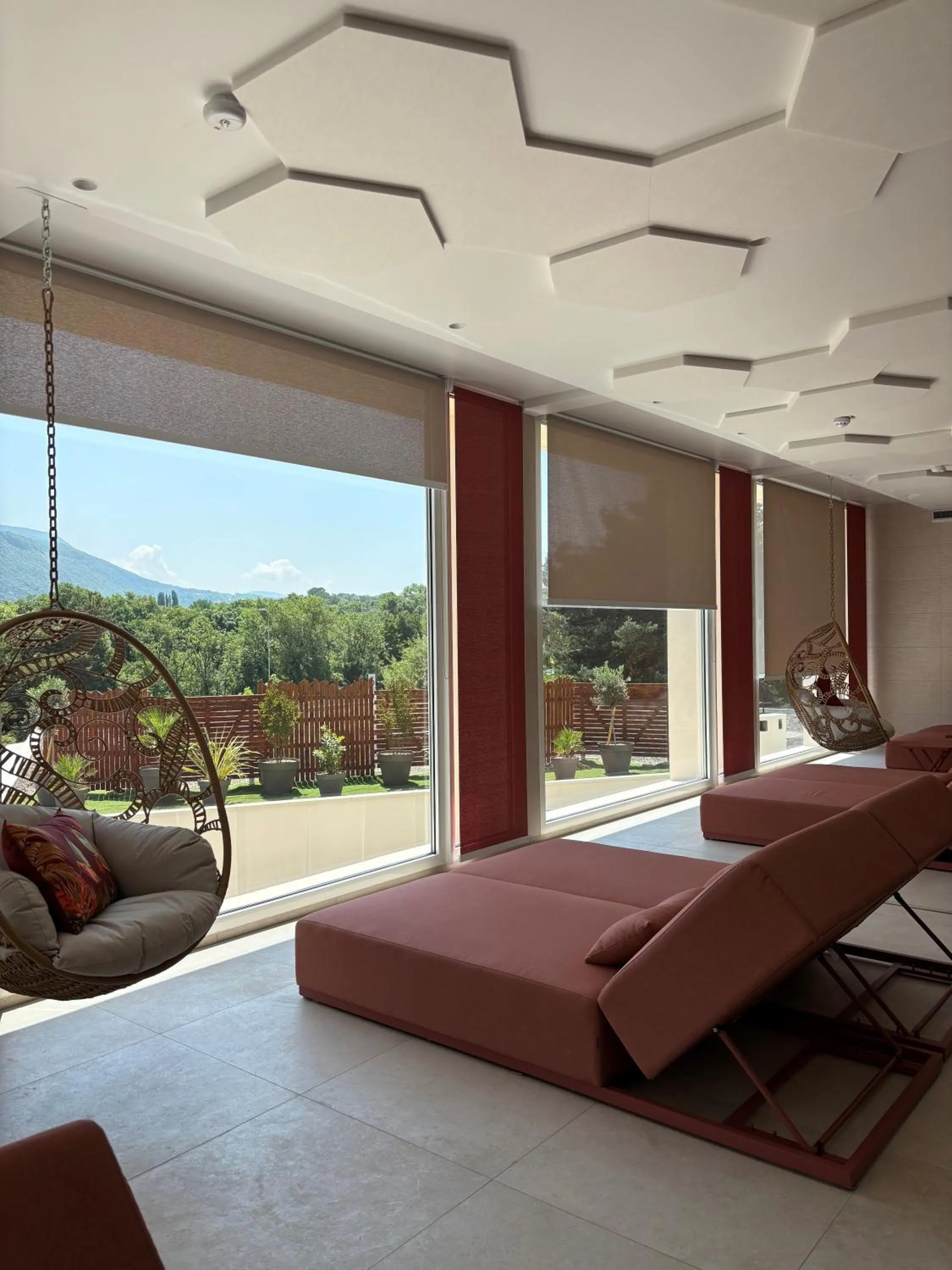 Hot Tub in Mercure Annecy Sud