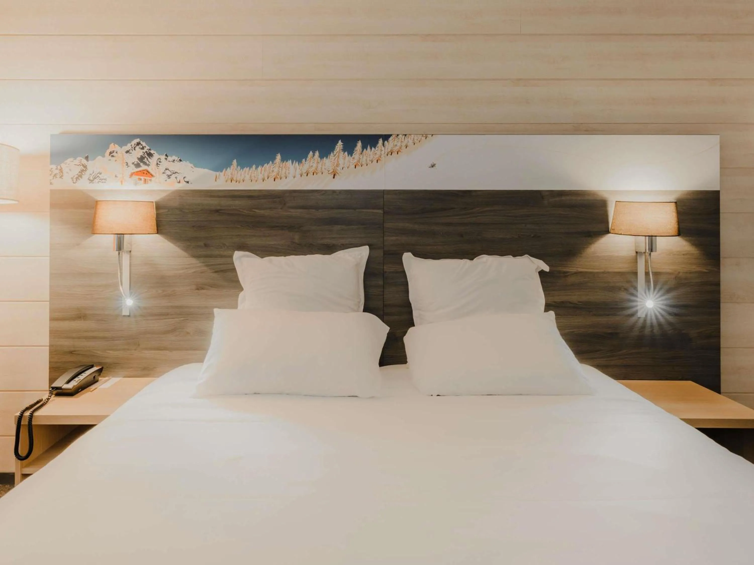 Bedroom, Bed in Mercure Annecy Sud