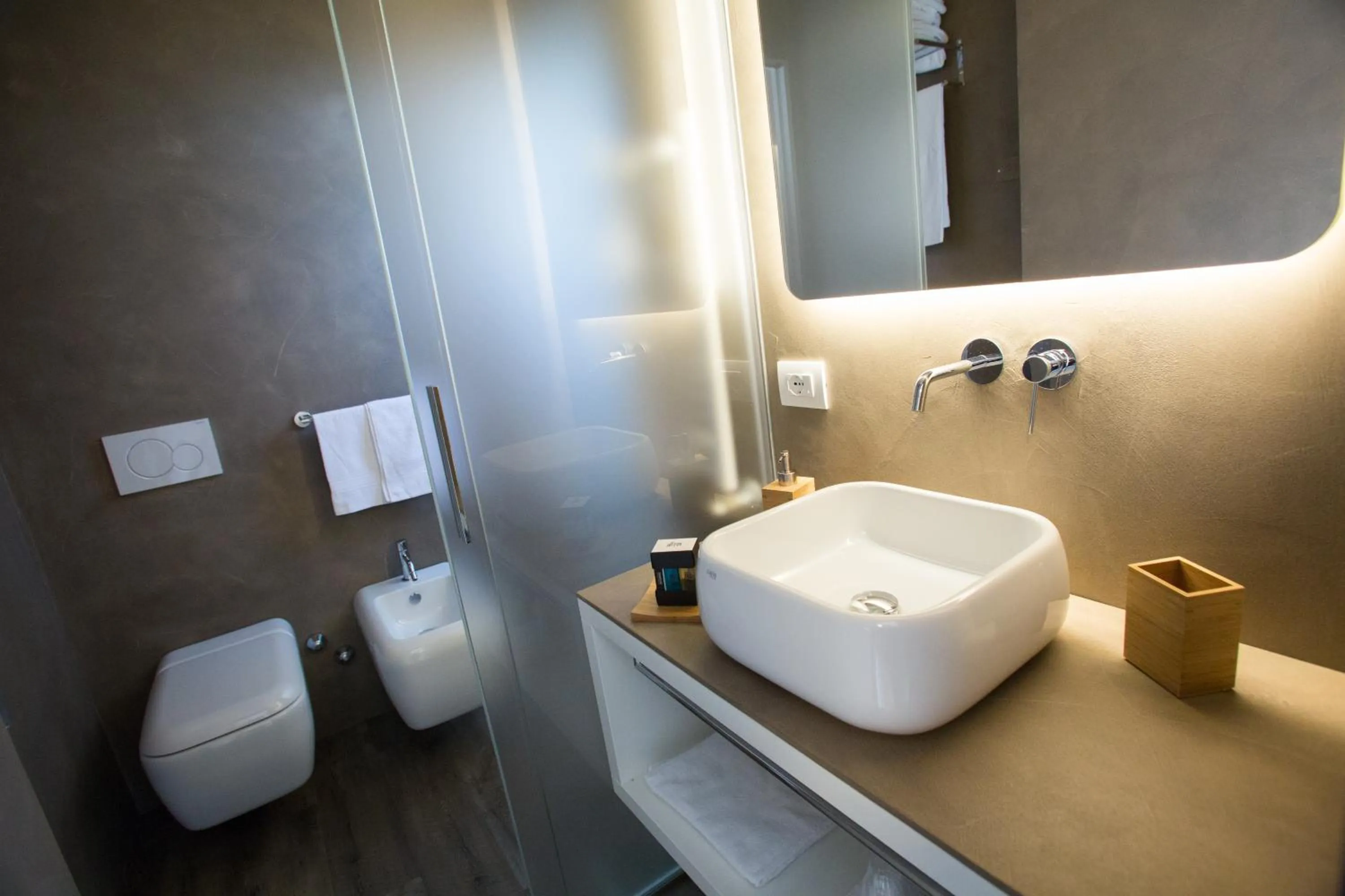 Bathroom in Hotel Liberty Beach - Parking & Beach