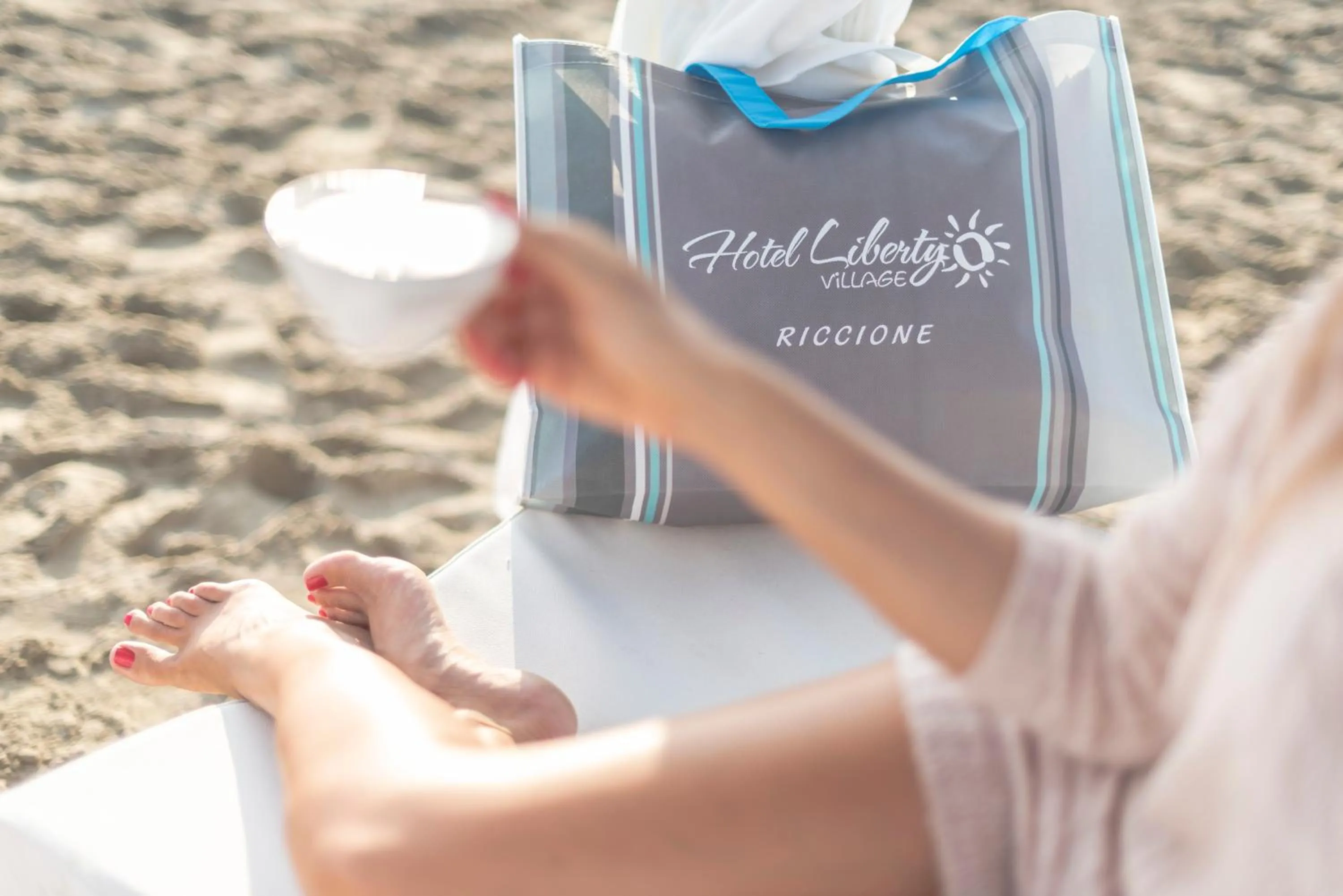 Beach in Hotel Liberty Beach - Parking & Beach