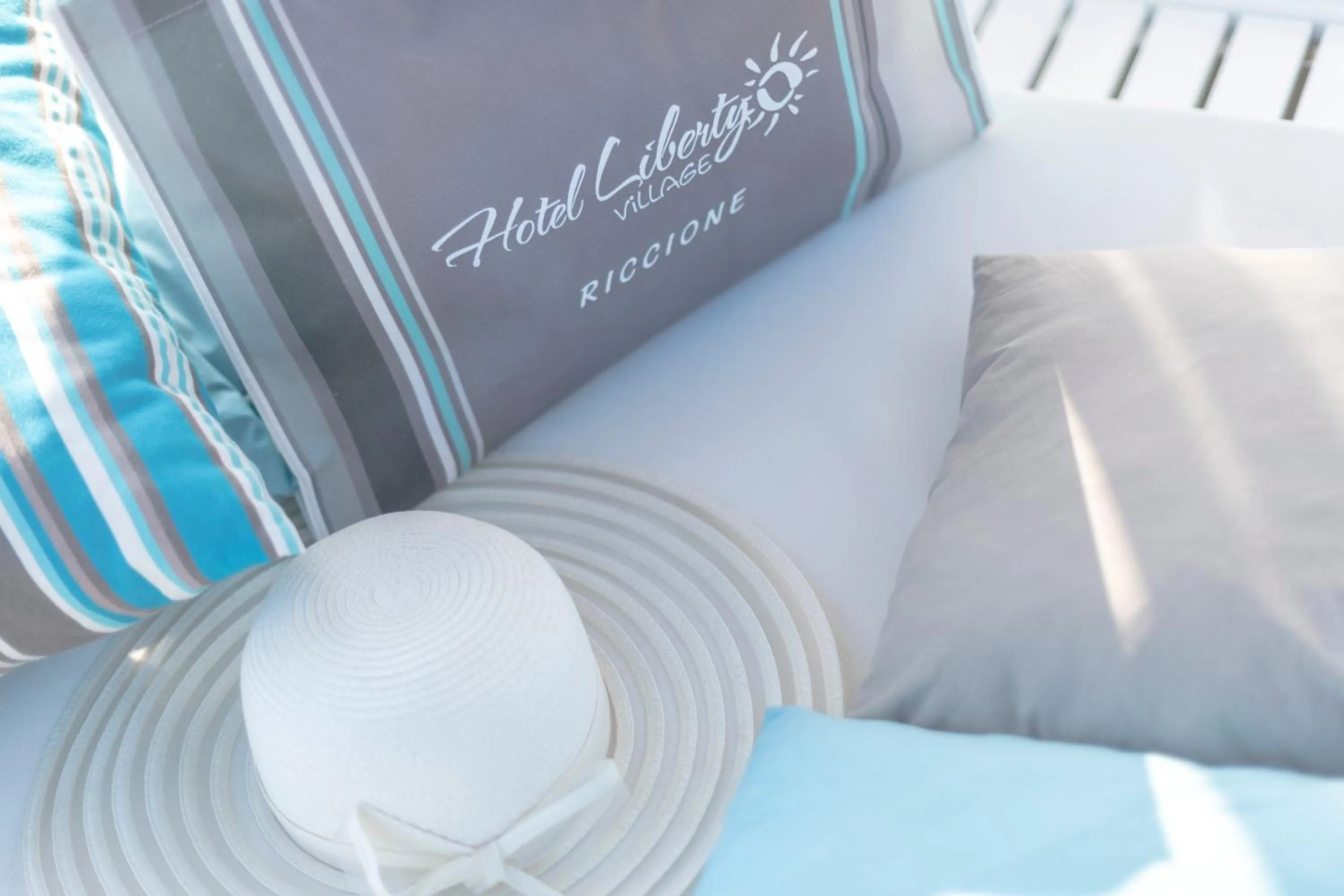 Beach in Hotel Liberty Beach - Parking & Beach