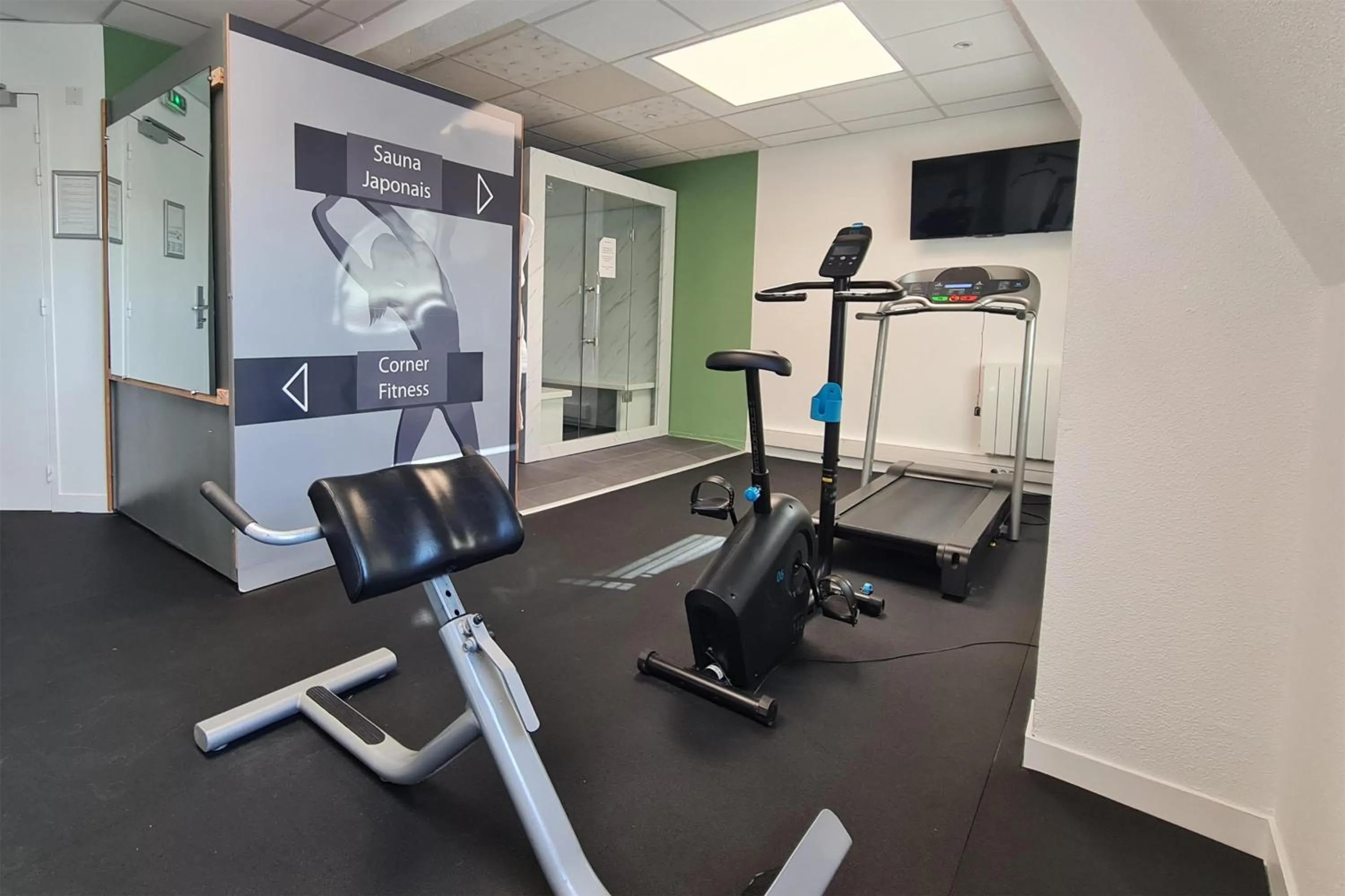 Fitness centre/facilities in Best Western Plus Hôtel Vannes Centre Ville