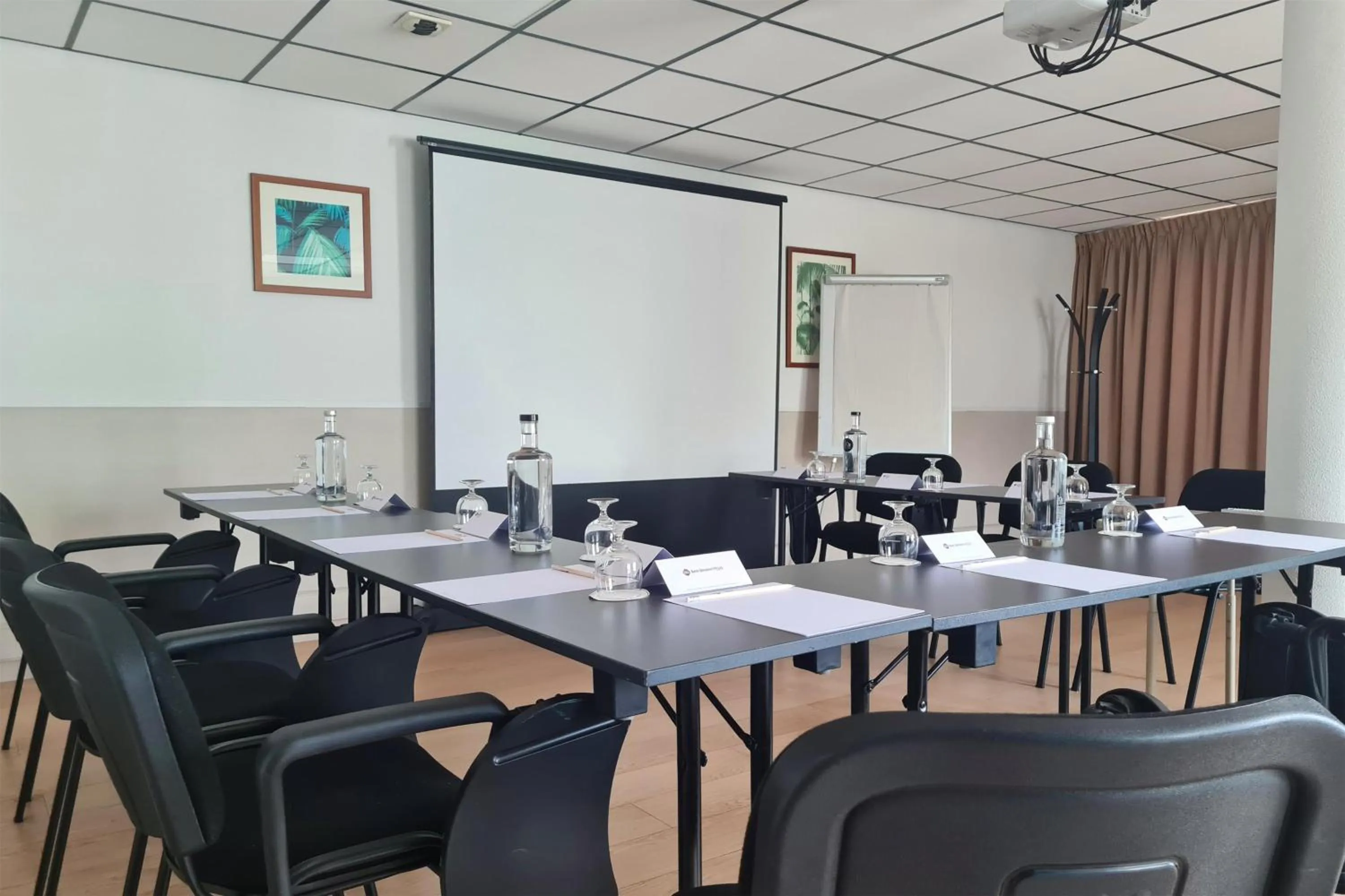 Meeting/conference room in Best Western Plus Hôtel Vannes Centre Ville