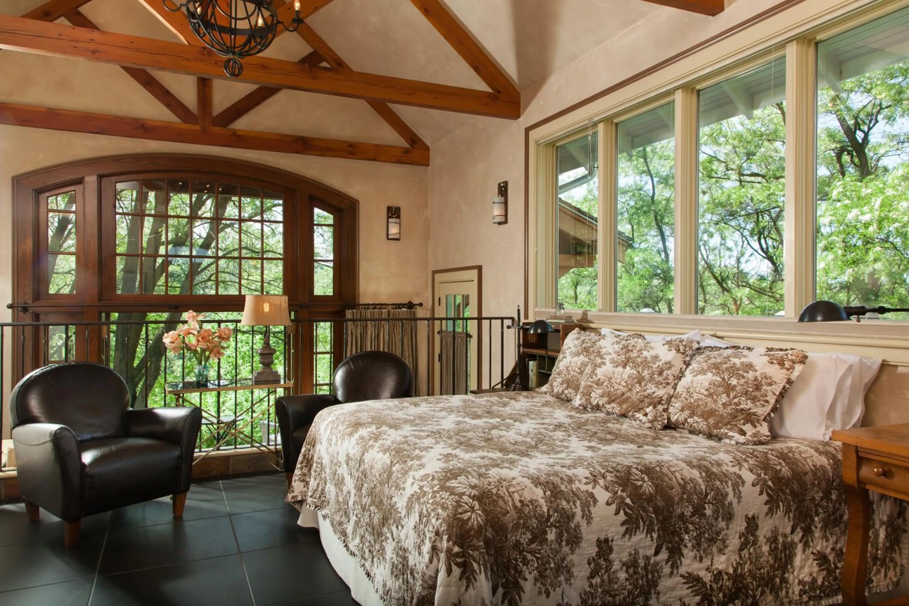 Bed in The Inn at Abeja