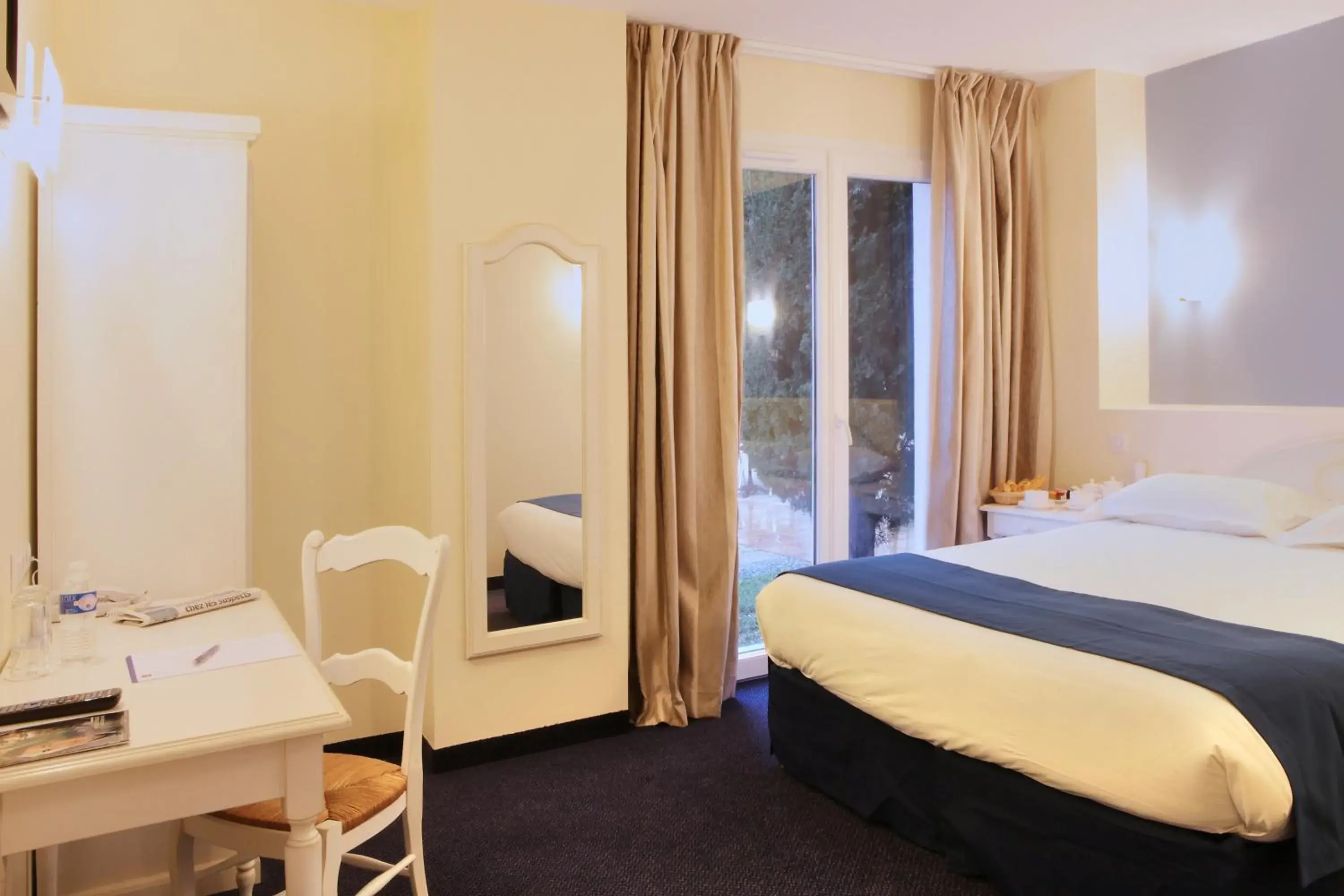 Superior Queen Room in Best Western Hôtel Le Sud Superior Queen Room in Best Western Hôtel Le Sud