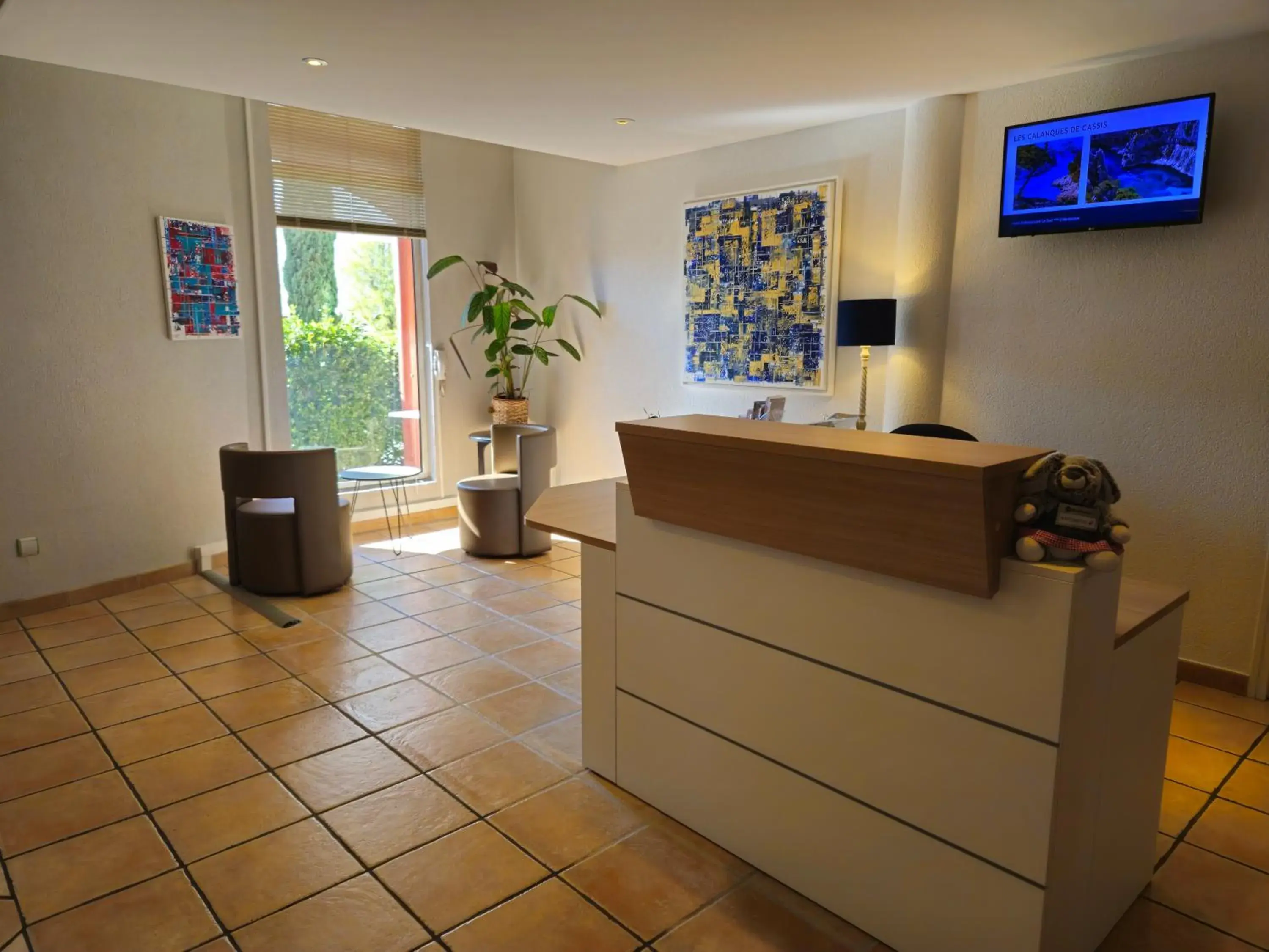Property building in Best Western Hôtel Le Sud Property building in Best Western Hôtel Le Sud