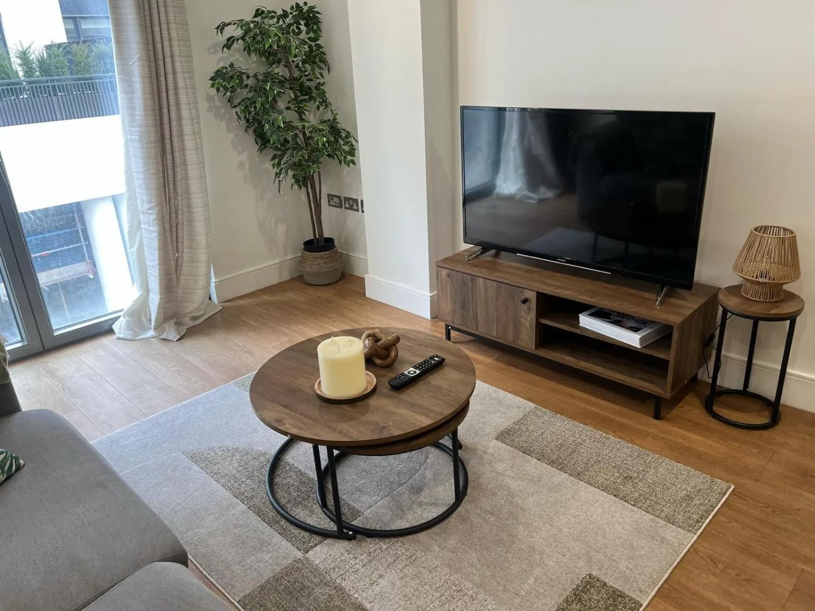 Zone 1 Bright and Modern 3 Bed Apt Hyde Park Central London