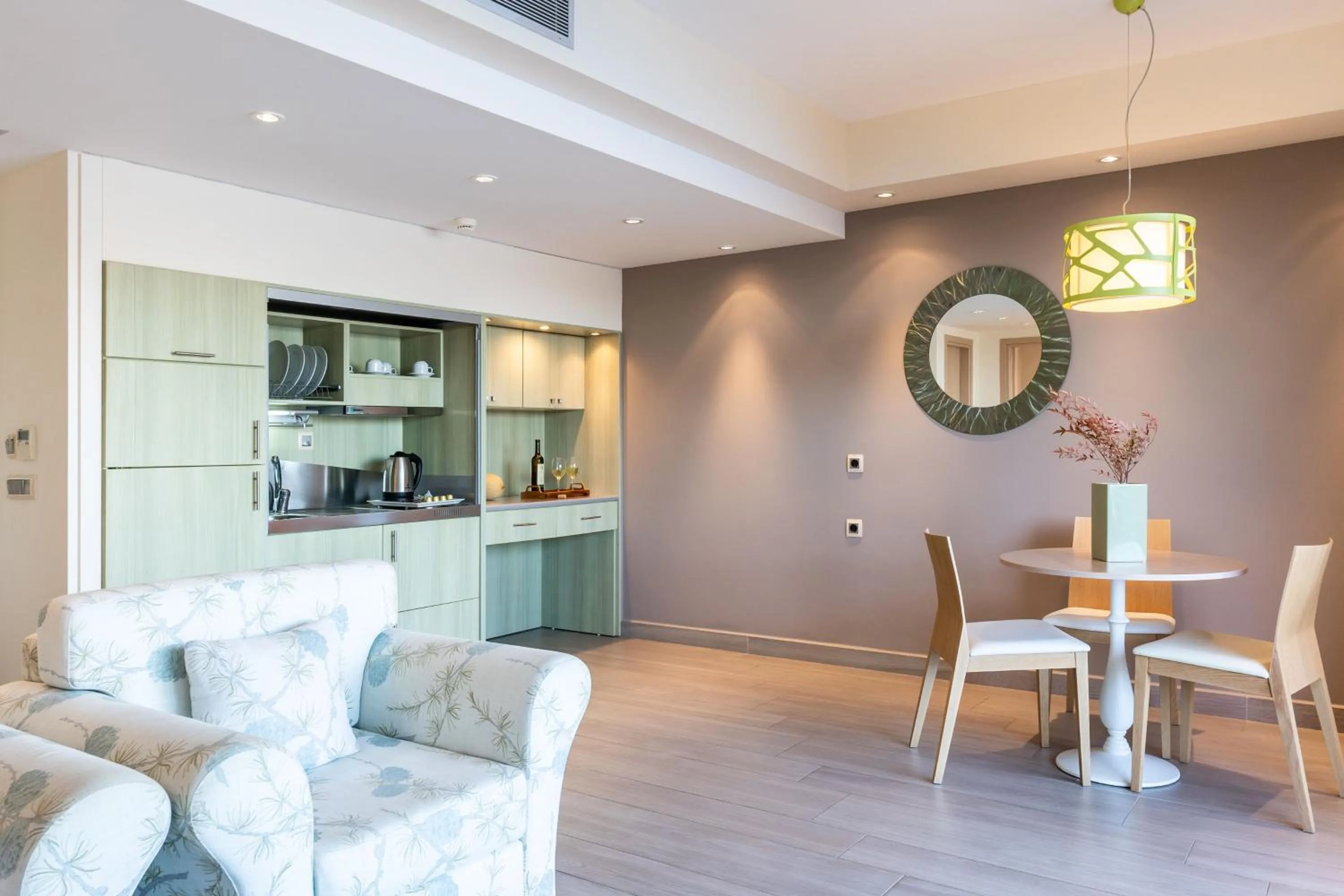 Kitchen or kitchenette in Princess Kyniska Suites