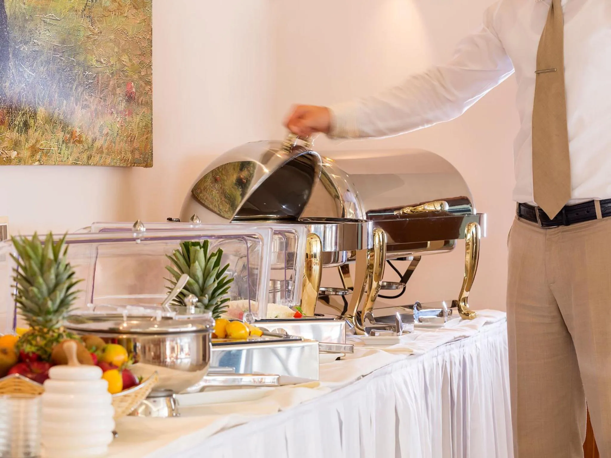 Food in Princess Kyniska Suites