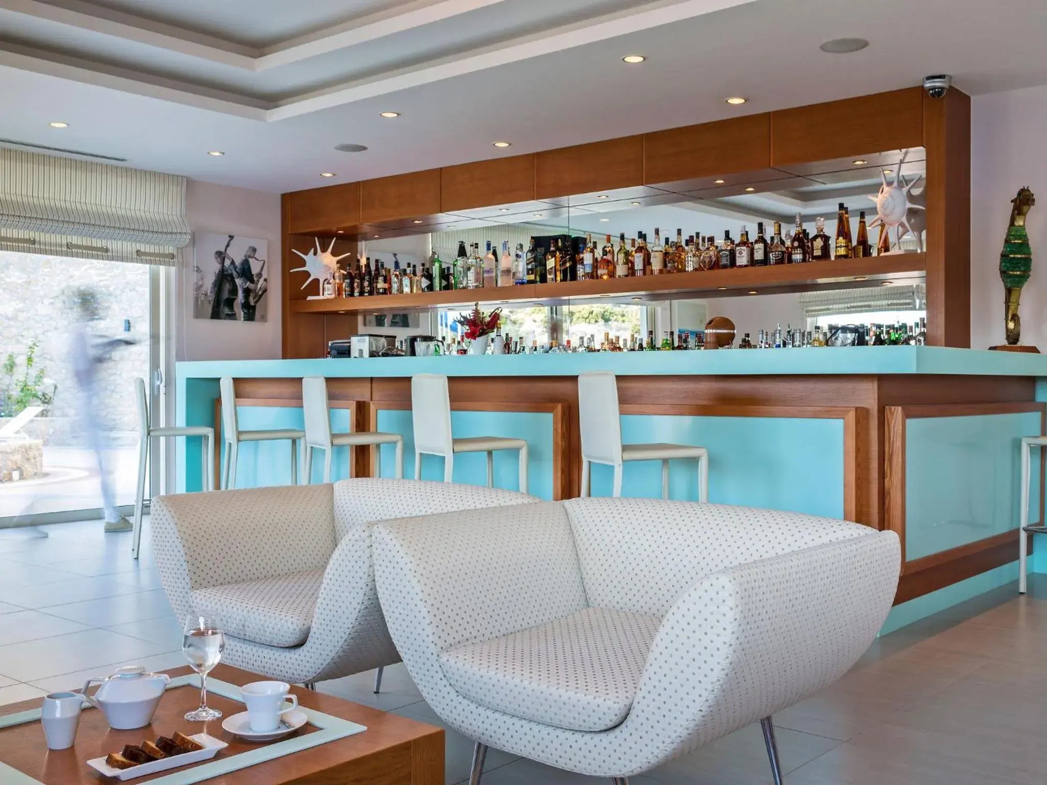 Lounge or bar in Princess Kyniska Suites Lounge or bar in Princess Kyniska Suites