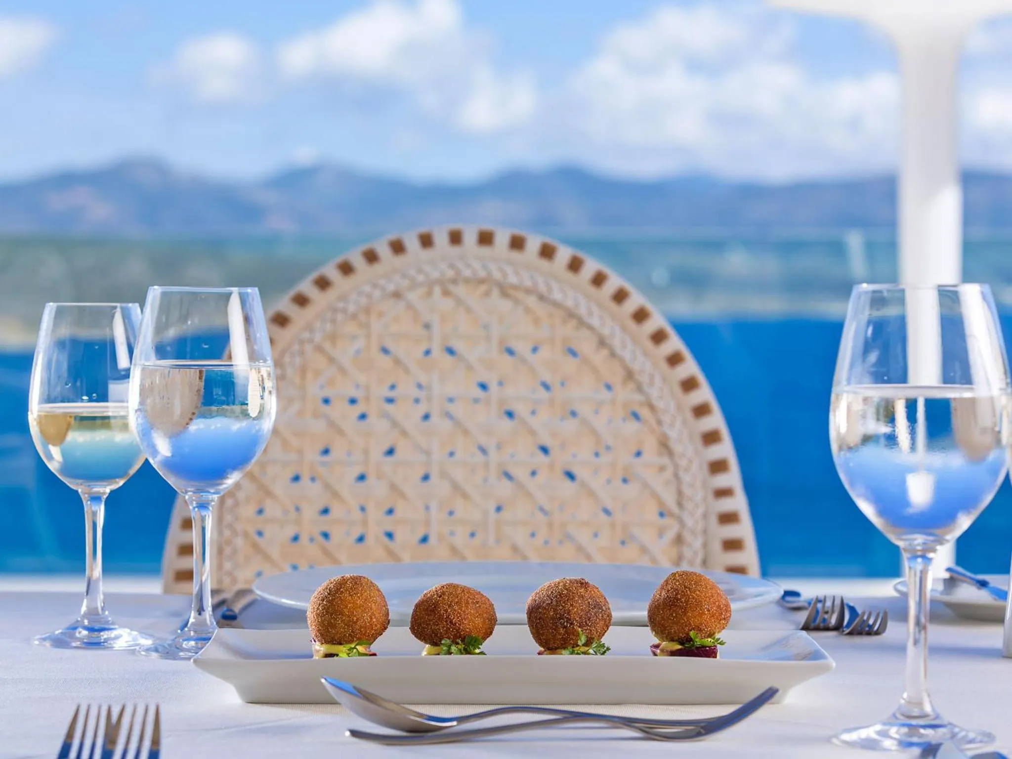 Food in Princess Kyniska Suites