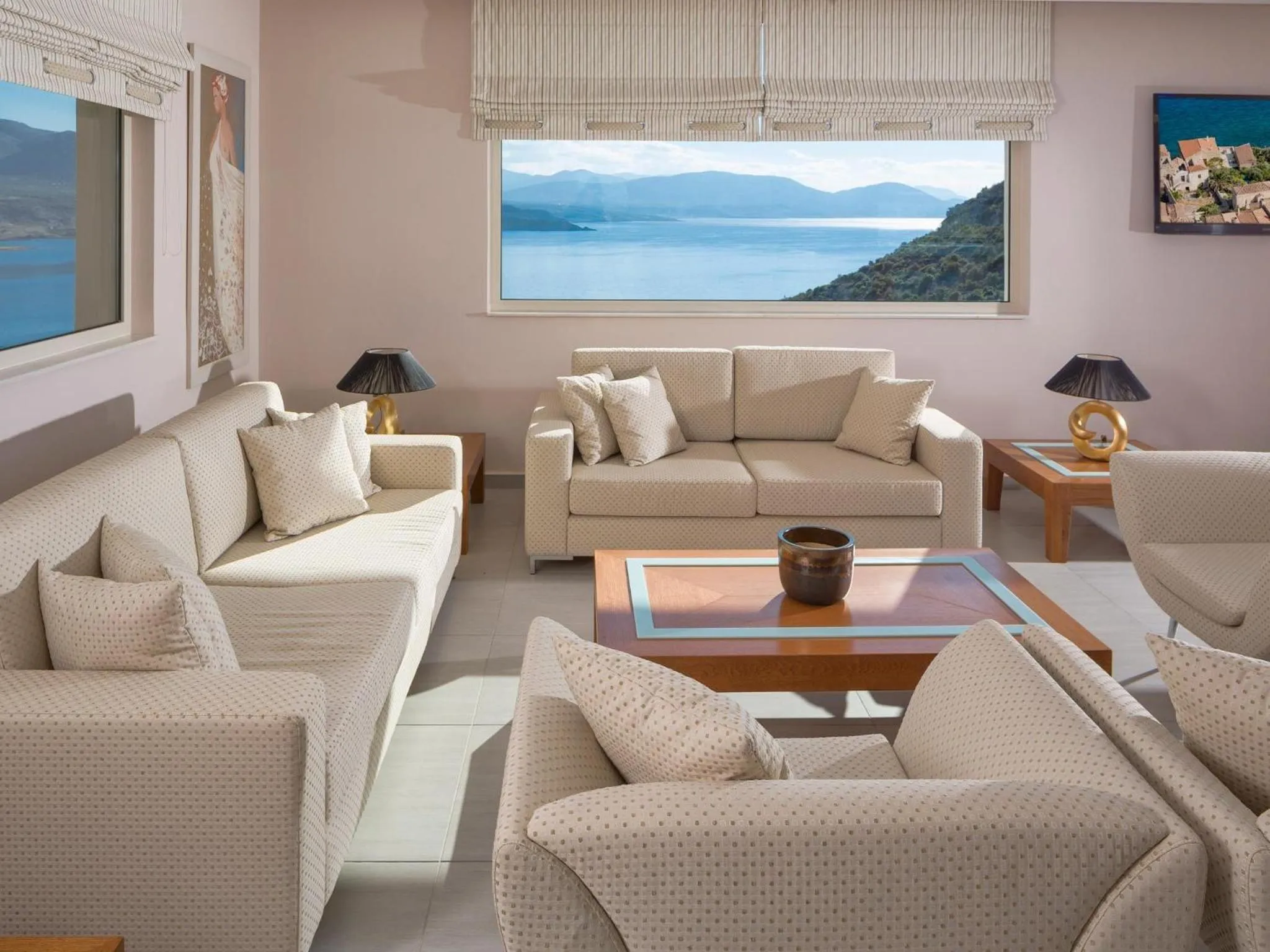 Living room in Princess Kyniska Suites