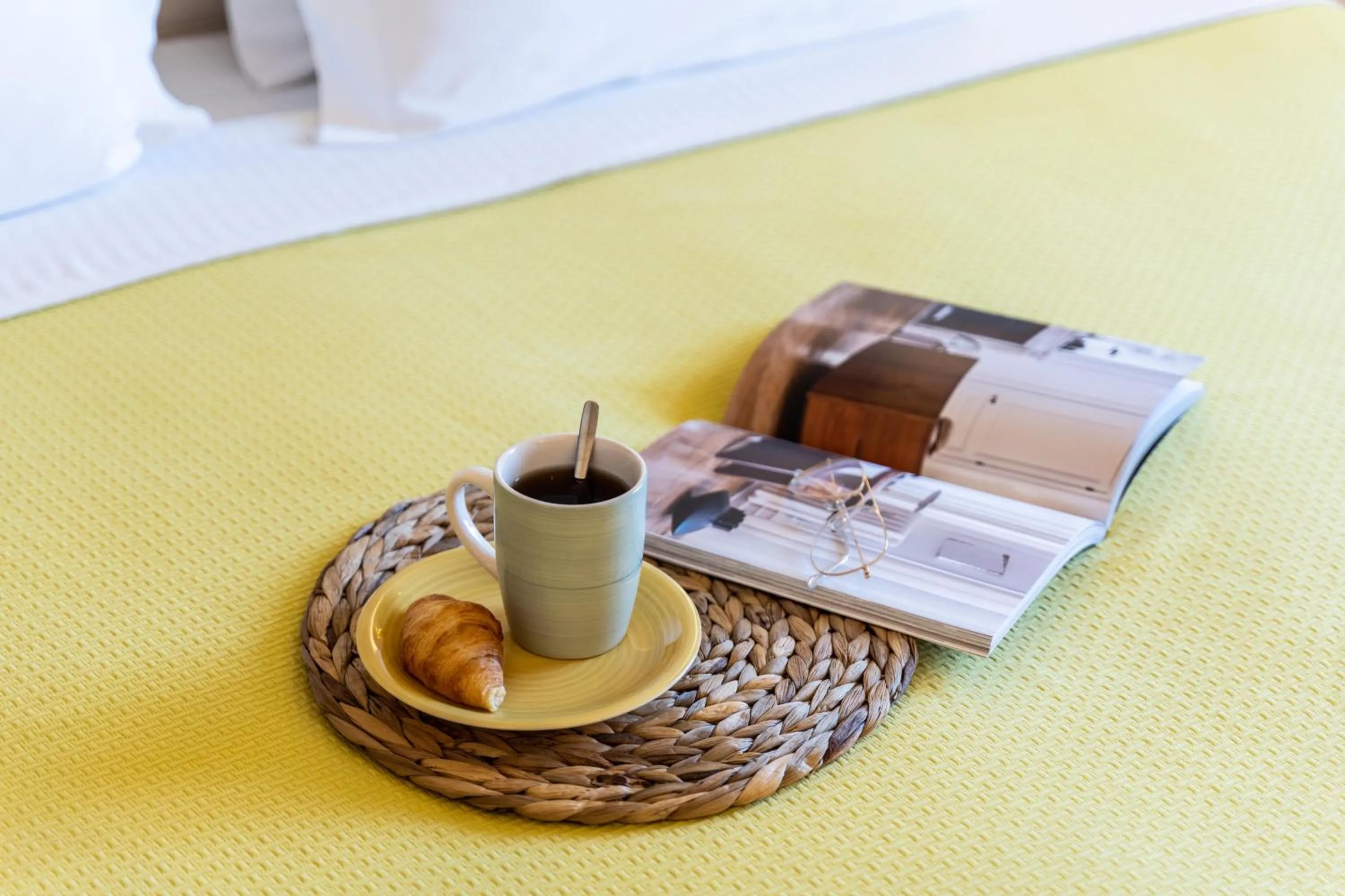 Coffee/tea facilities in Princess Kyniska Suites