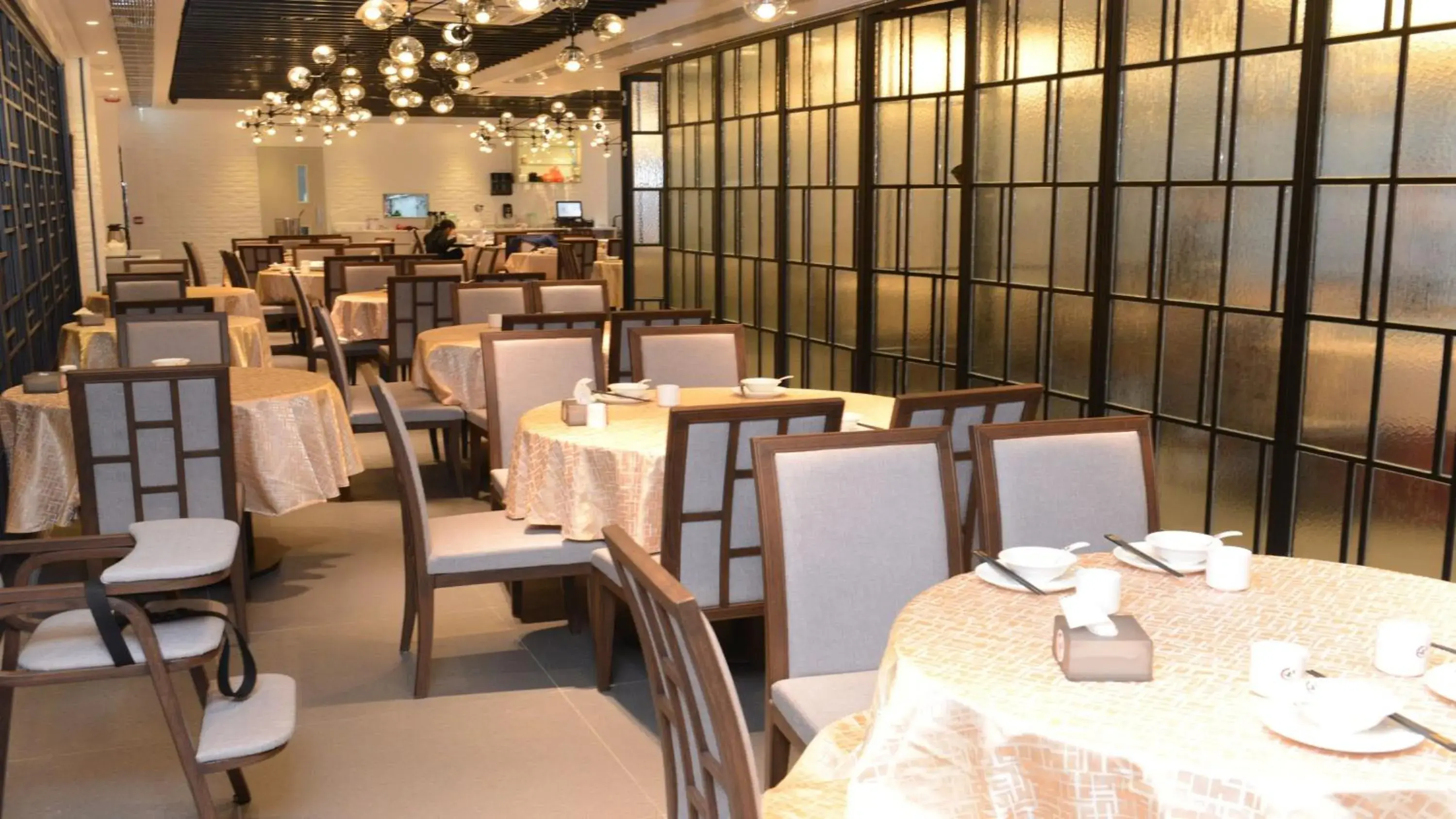 Restaurant/places to eat in Holiday Inn Express Hong Kong Causeway Bay, an IHG Hotel Restaurant/places to eat in Holiday Inn Express Hong Kong Causeway Bay, an IHG Hotel