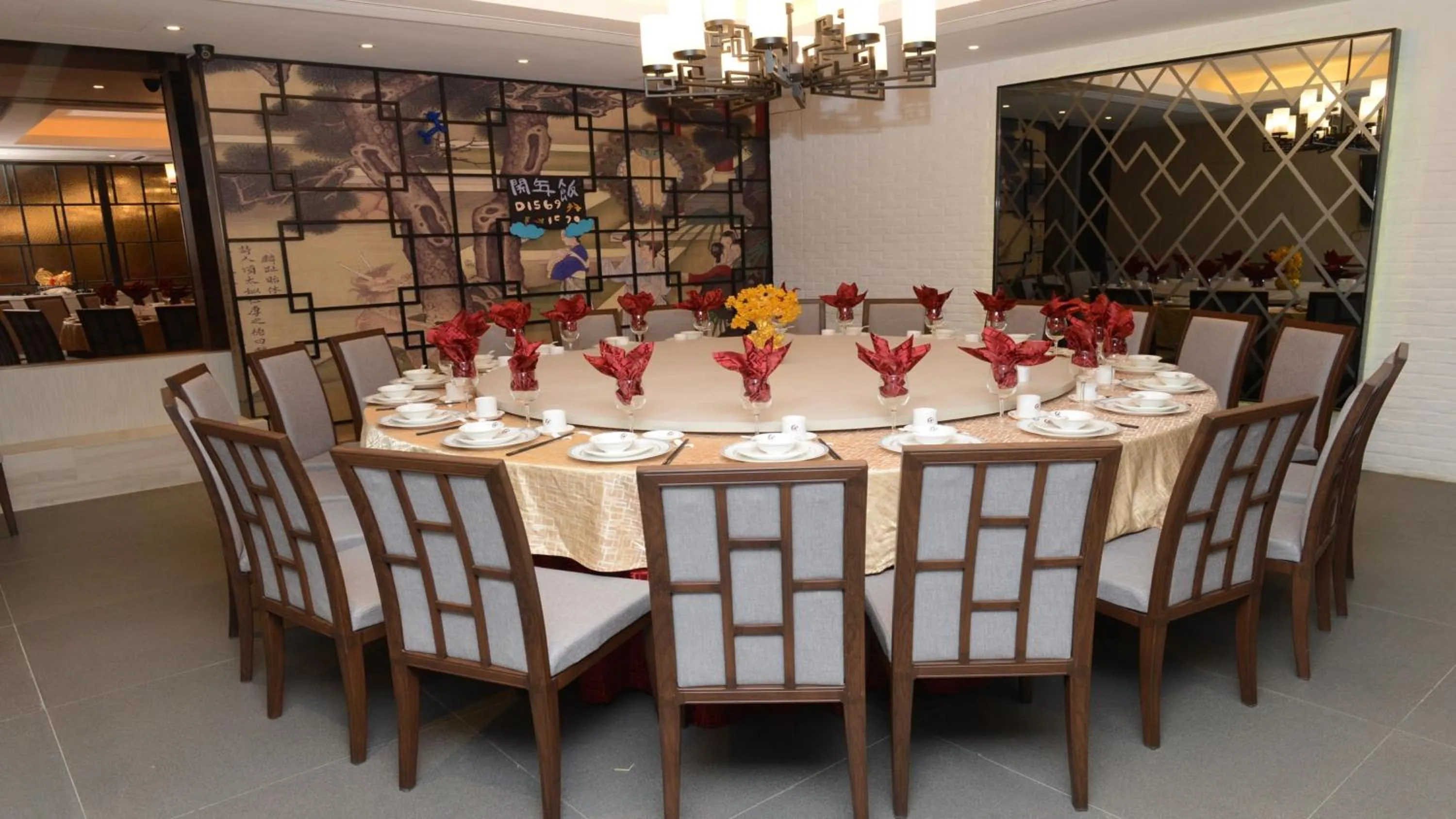 Restaurant/places to eat in Holiday Inn Express Hong Kong Causeway Bay, an IHG Hotel