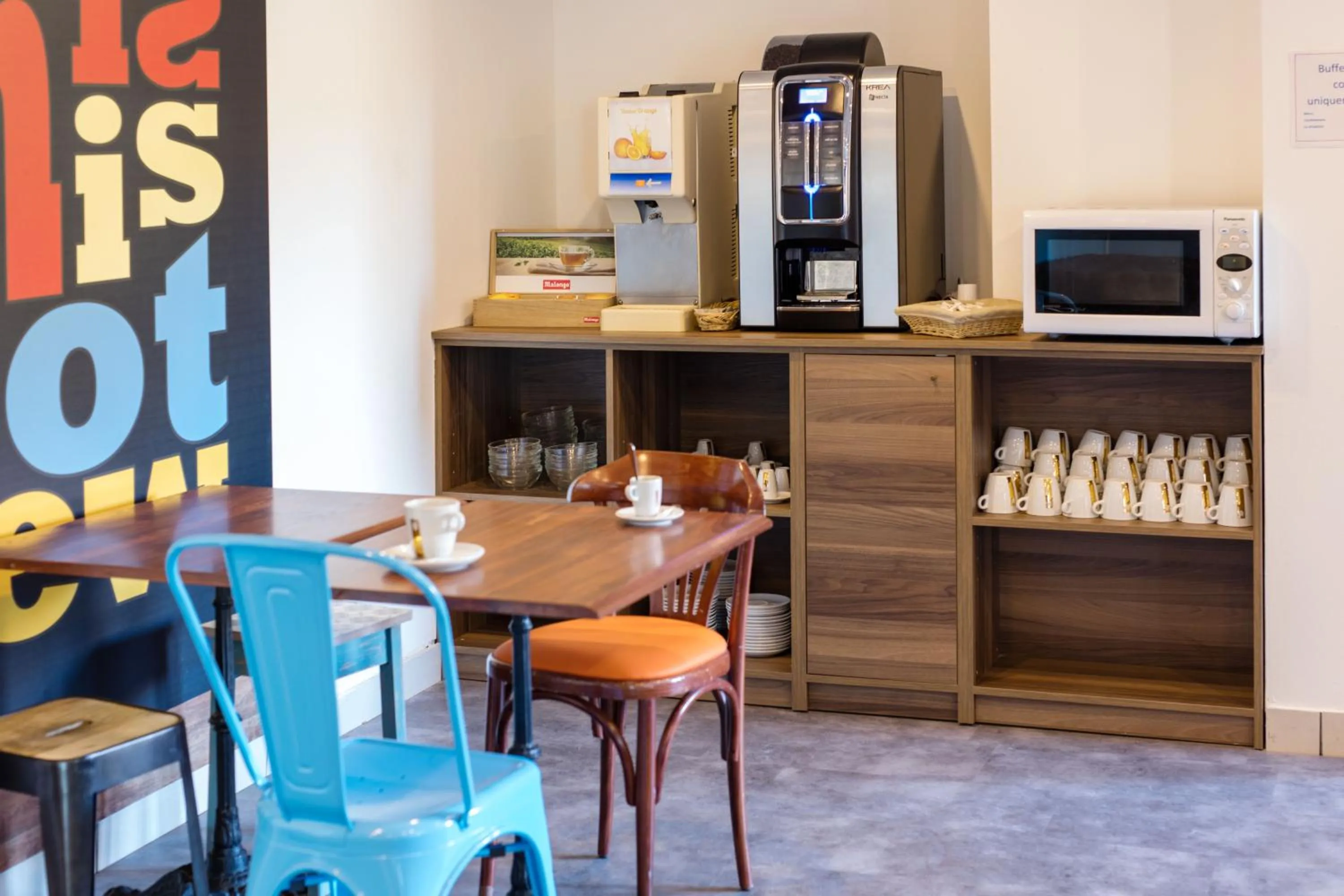 Lobby or reception in The Originals Access, Hôtel Clermont-Ferrand Nord