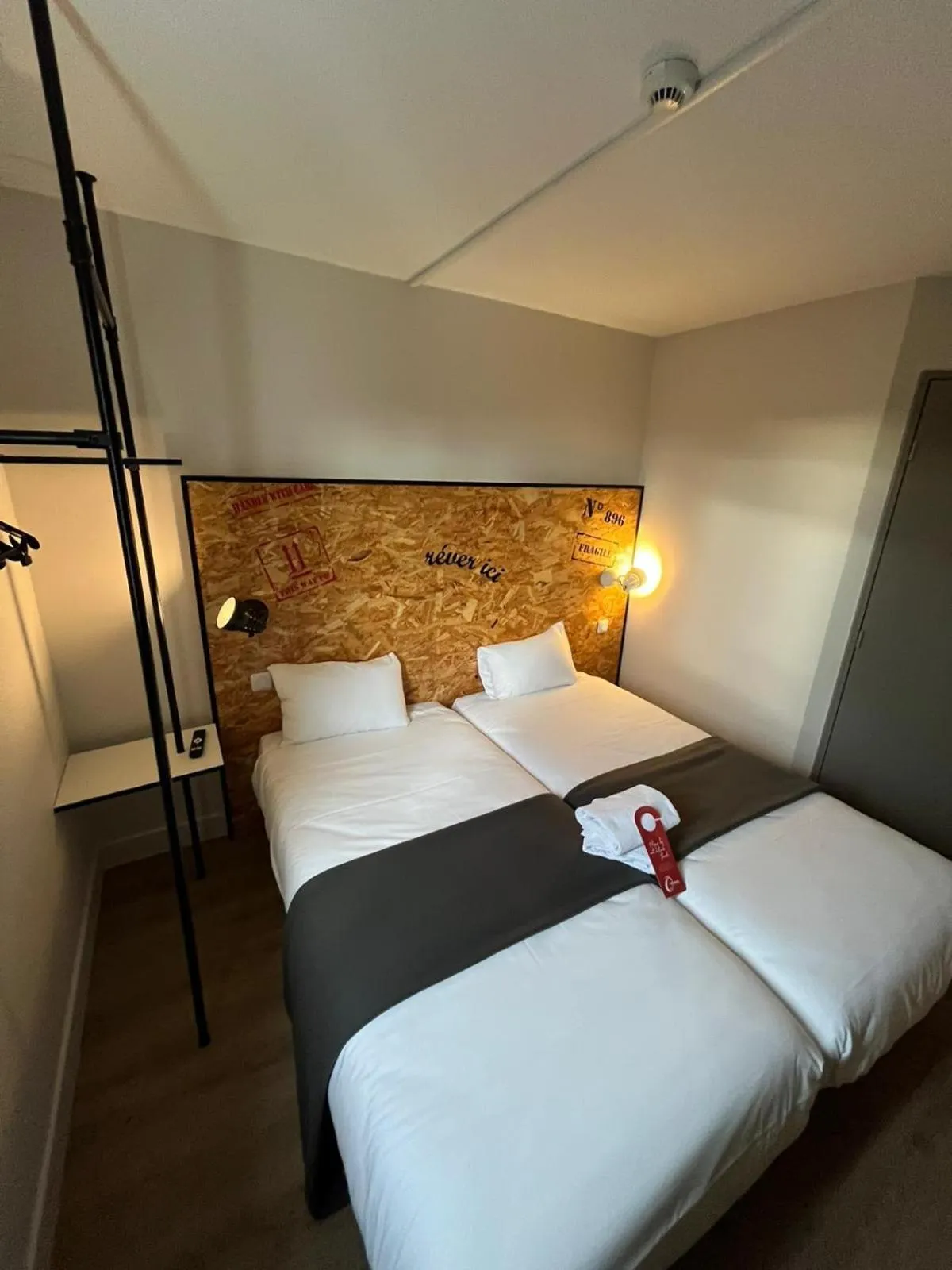 Bedroom, Bed in The Originals Access, Hôtel Clermont-Ferrand Nord