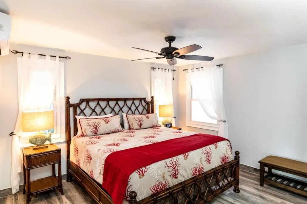 Bed in Coral Gardens on Grace Bay