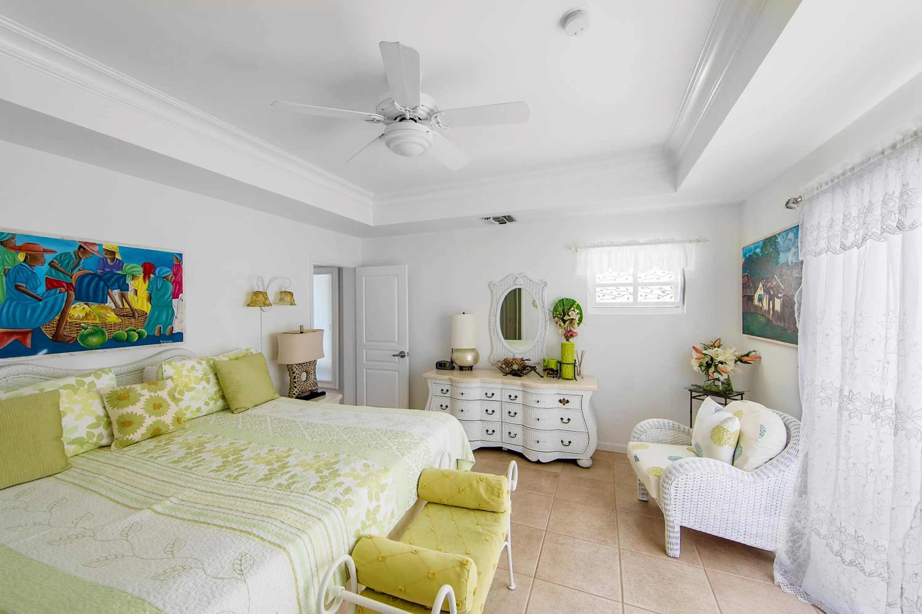 Bedroom, Bed in Coral Gardens on Grace Bay