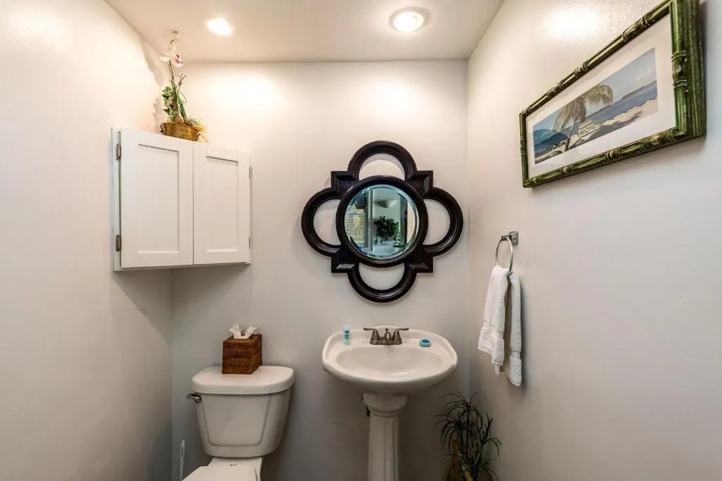 Bathroom in Coral Gardens on Grace Bay