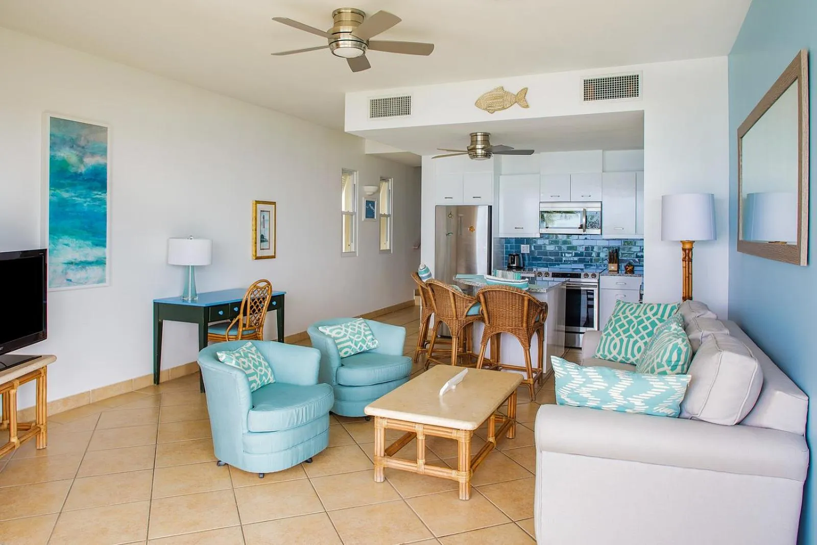 Kitchen or kitchenette in Coral Gardens on Grace Bay