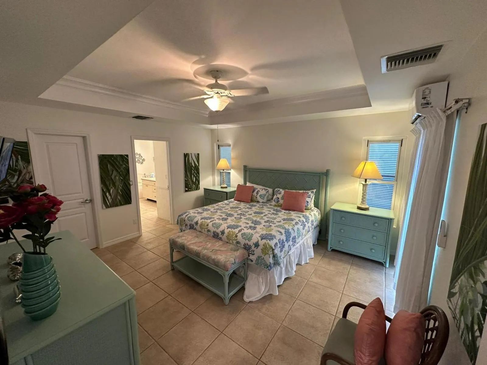 Bed in Coral Gardens on Grace Bay