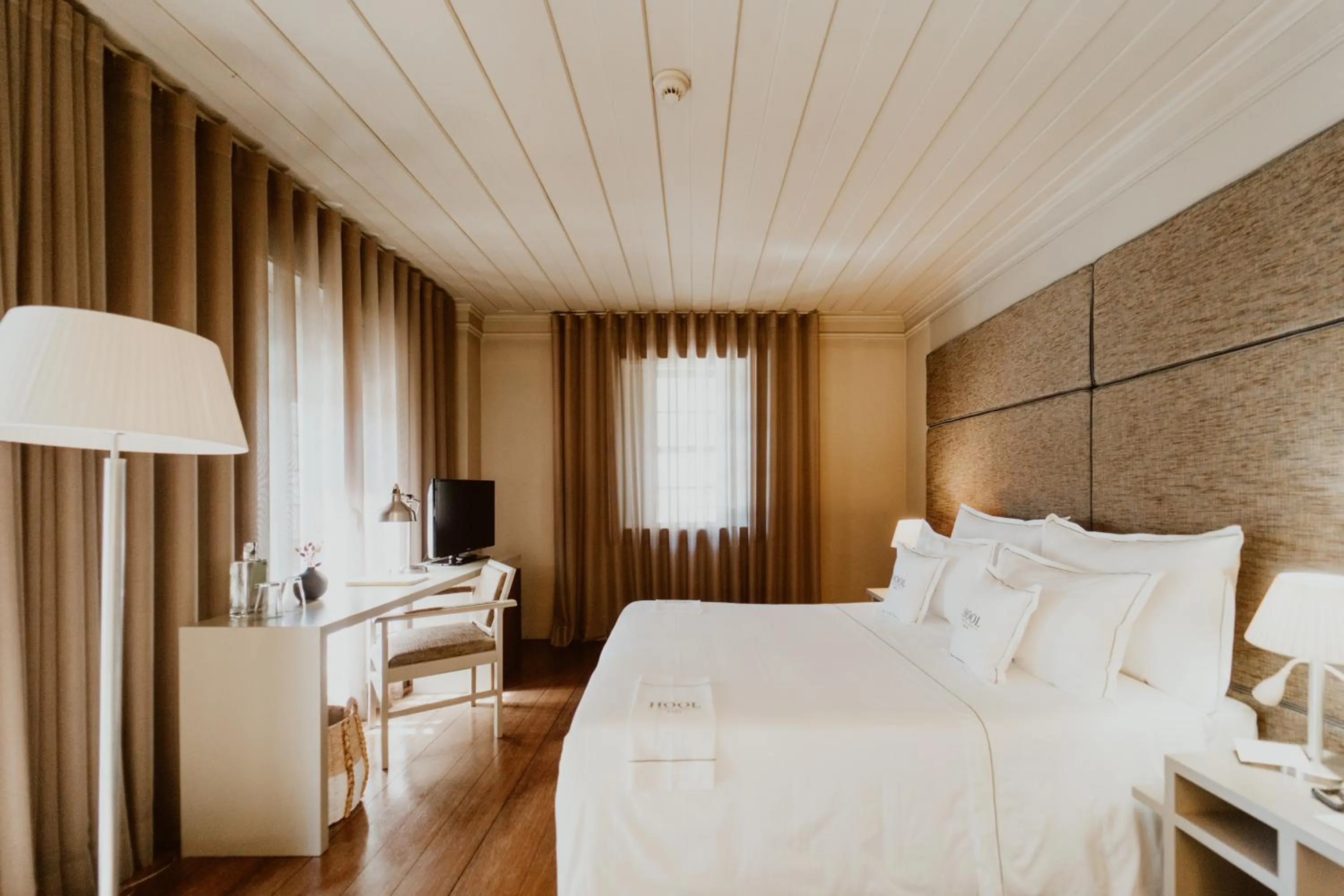 Bedroom, Bed in Hotel da Oliveira