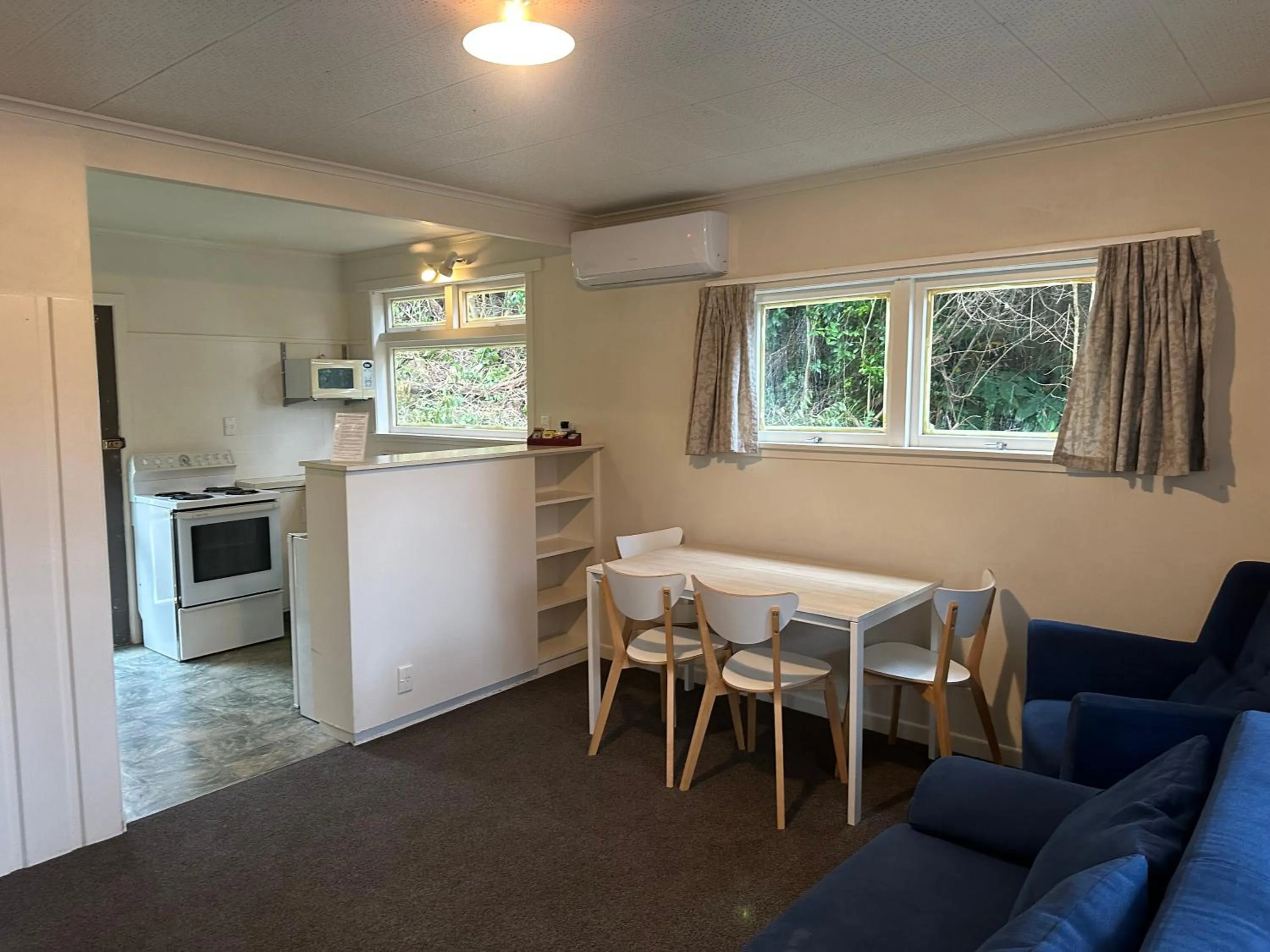 Touchwood Motor Inn & Inner City Camping Ground