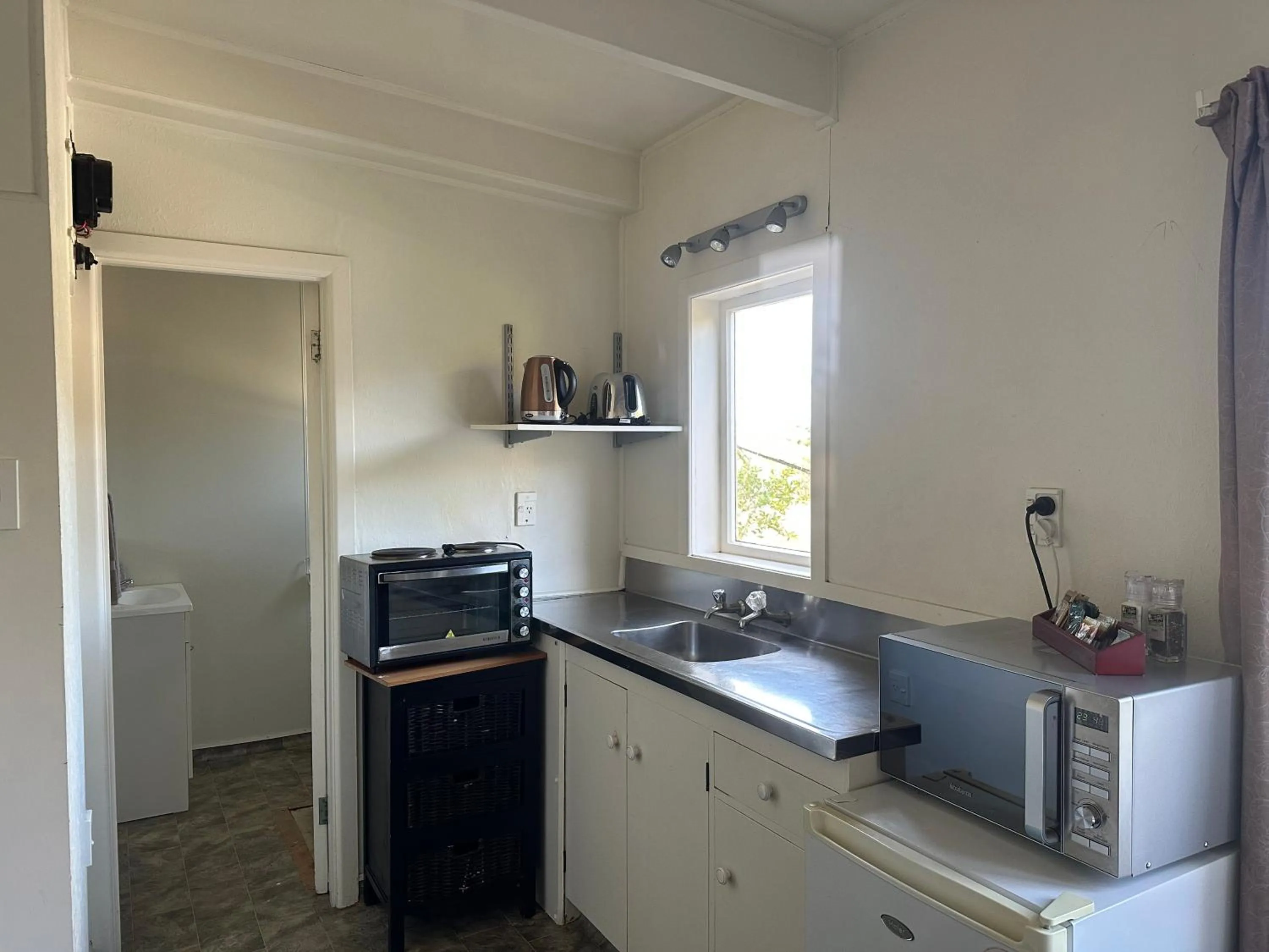 Touchwood Motor Inn & Inner City Camping Ground