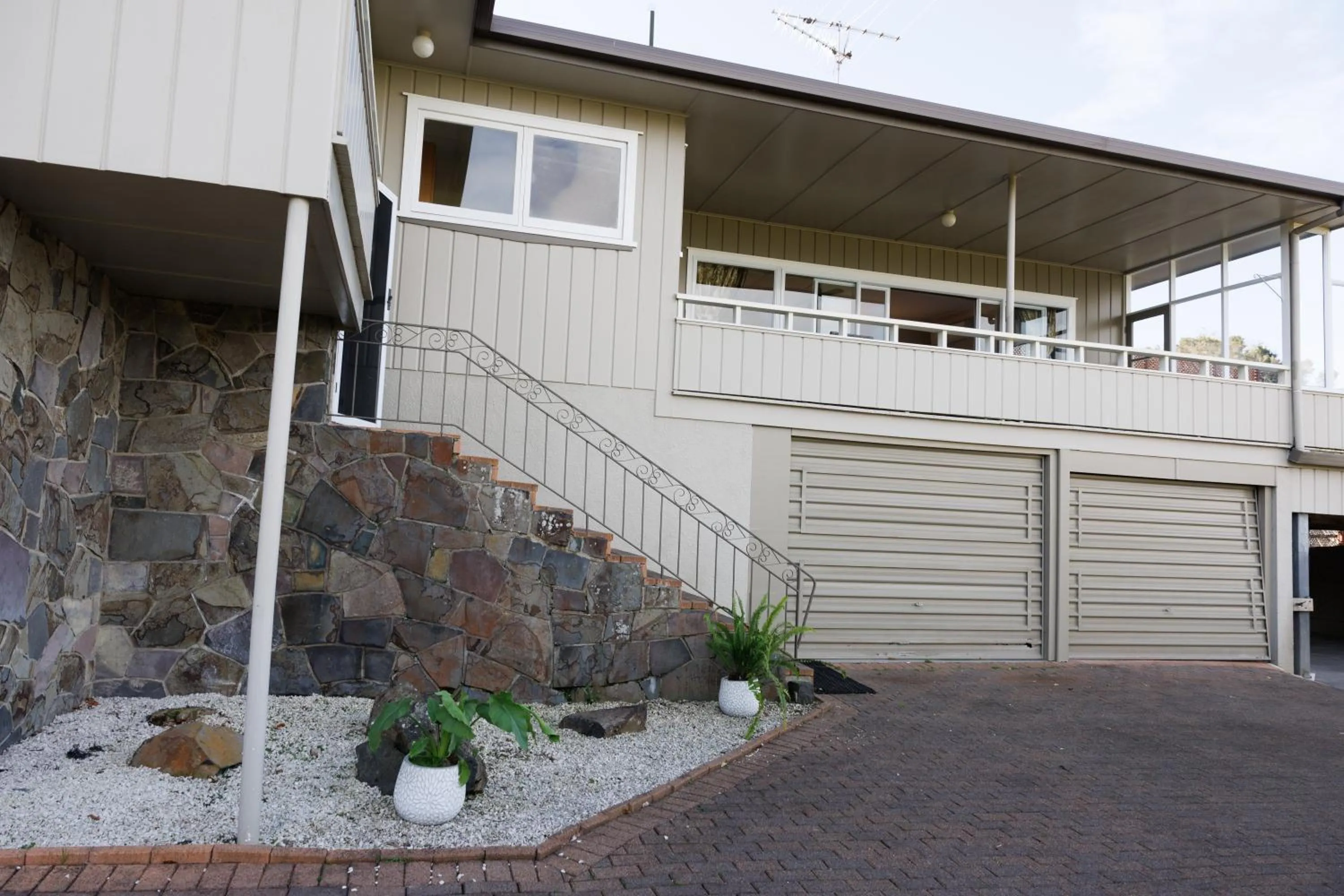 Touchwood Motor Inn & Inner City Camping Ground