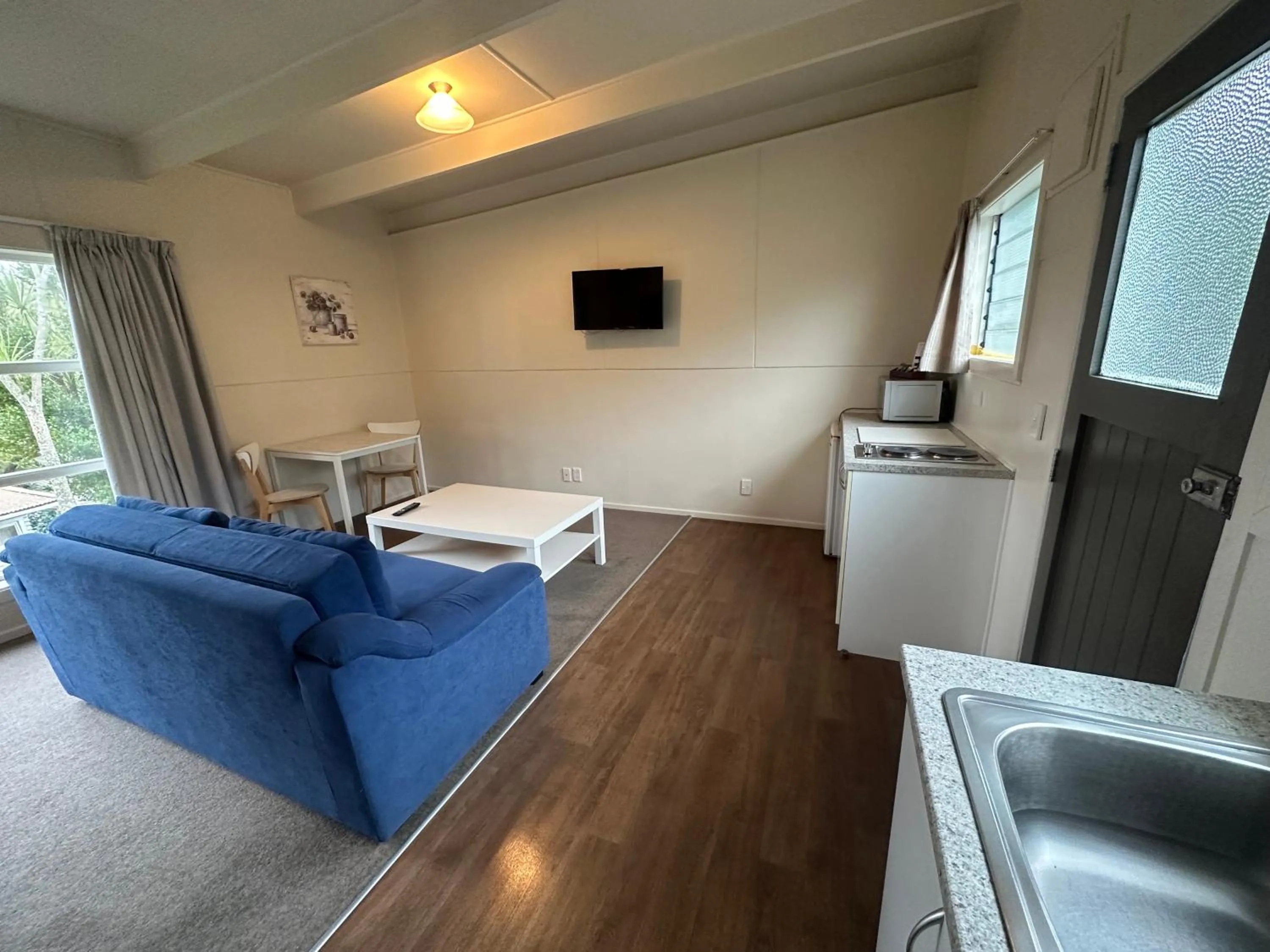 Touchwood Motor Inn & Inner City Camping Ground