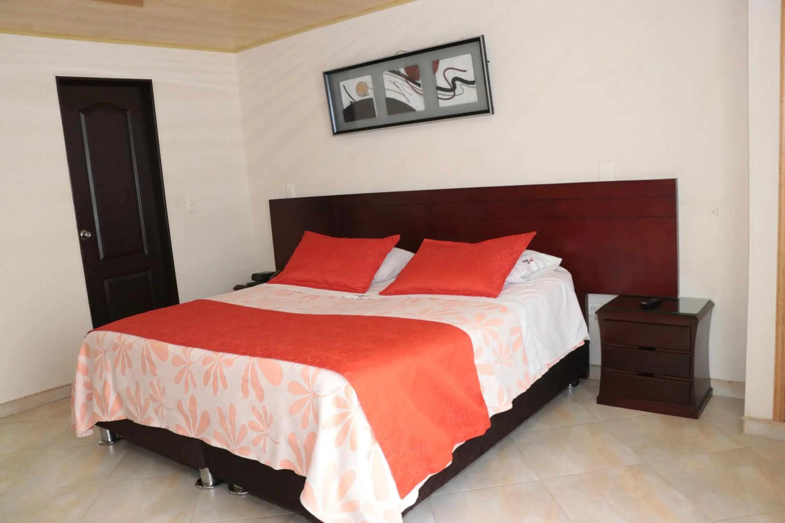 Standard Double Room in Hoteles Bogotá Inn El Lago Country Zona Rosa Standard Double Room in Hoteles Bogotá Inn El Lago Country Zona Rosa