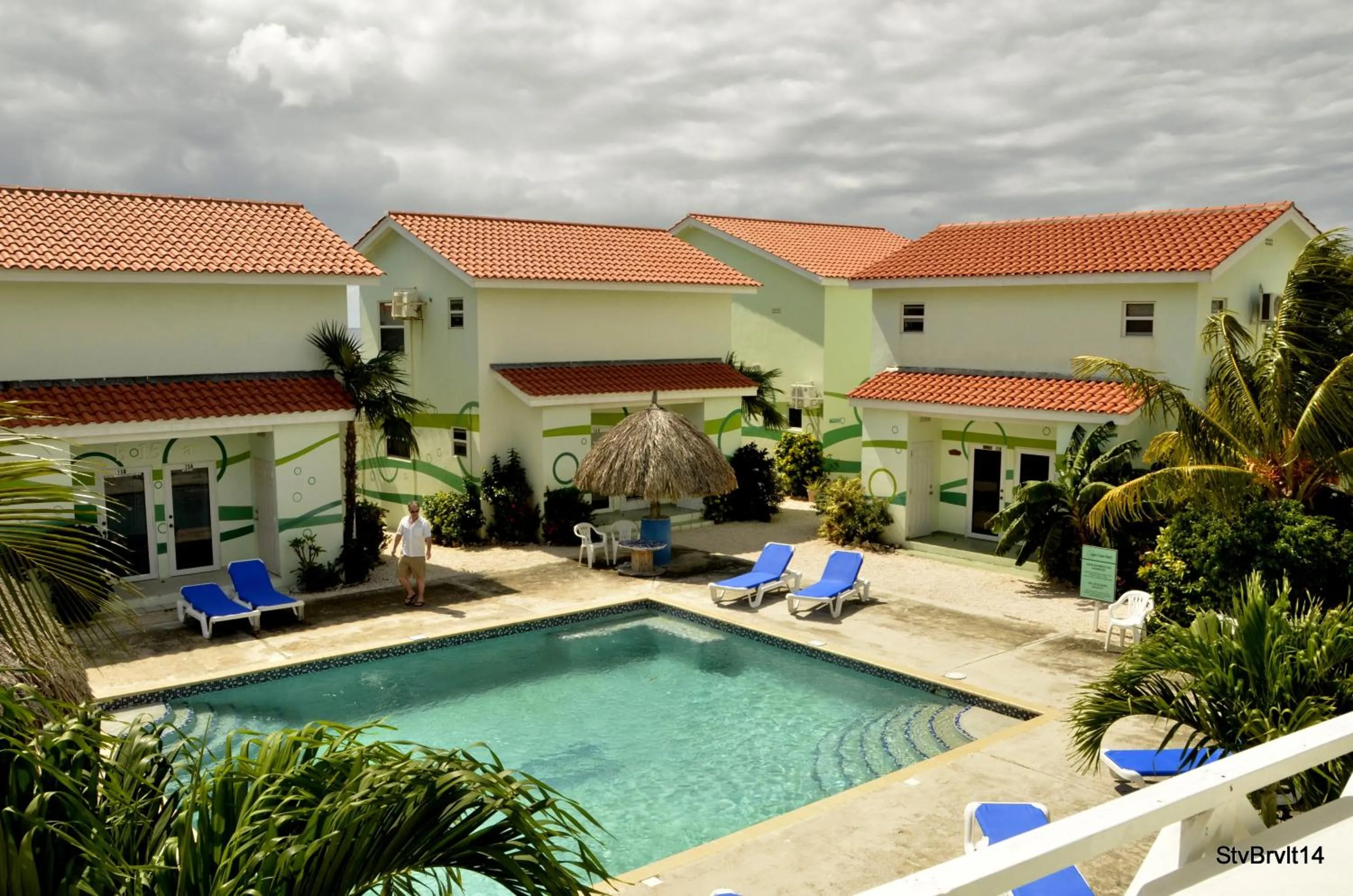 Swimming pool in Heliemar
