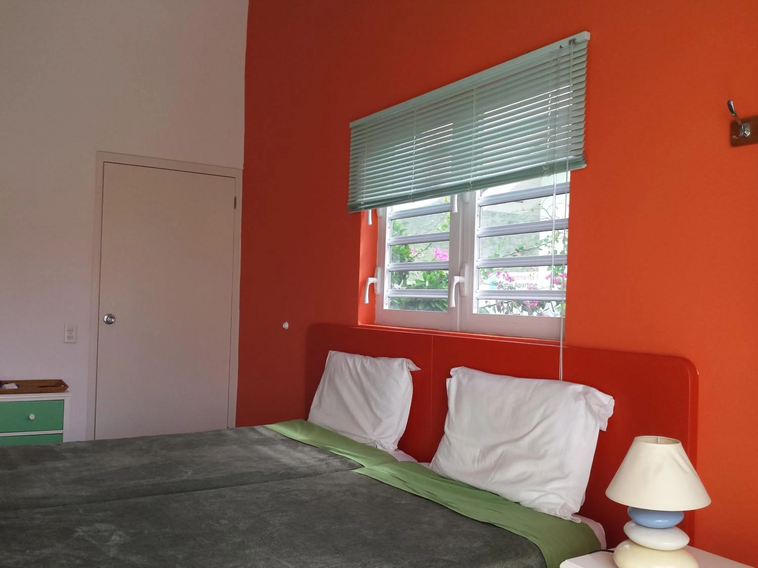 Bedroom, Bed in Heliemar