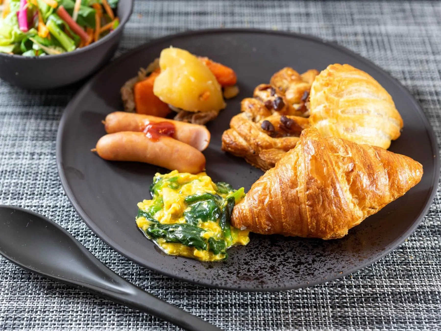 Buffet breakfast in Super Hotel Premier Shimonoseki