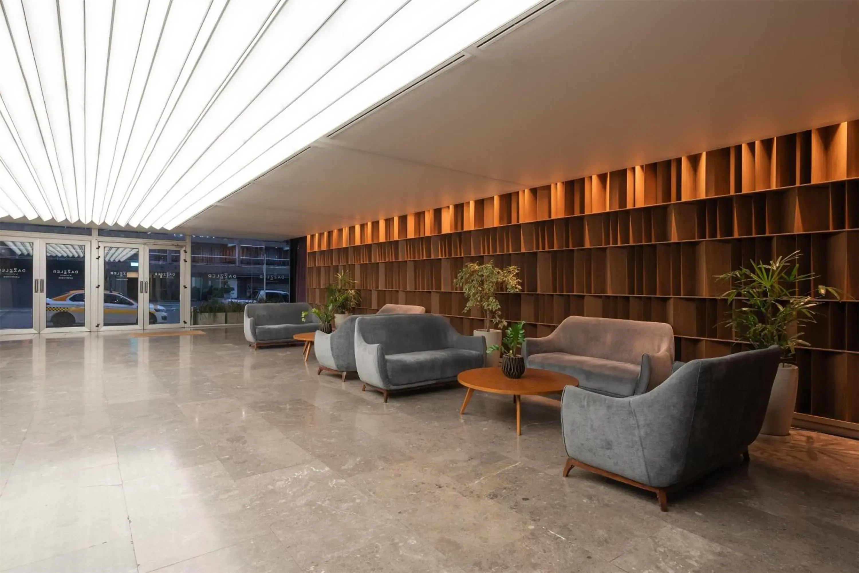 Lobby or reception in Dazzler by Wyndham Montevideo Lobby or reception in Dazzler by Wyndham Montevideo