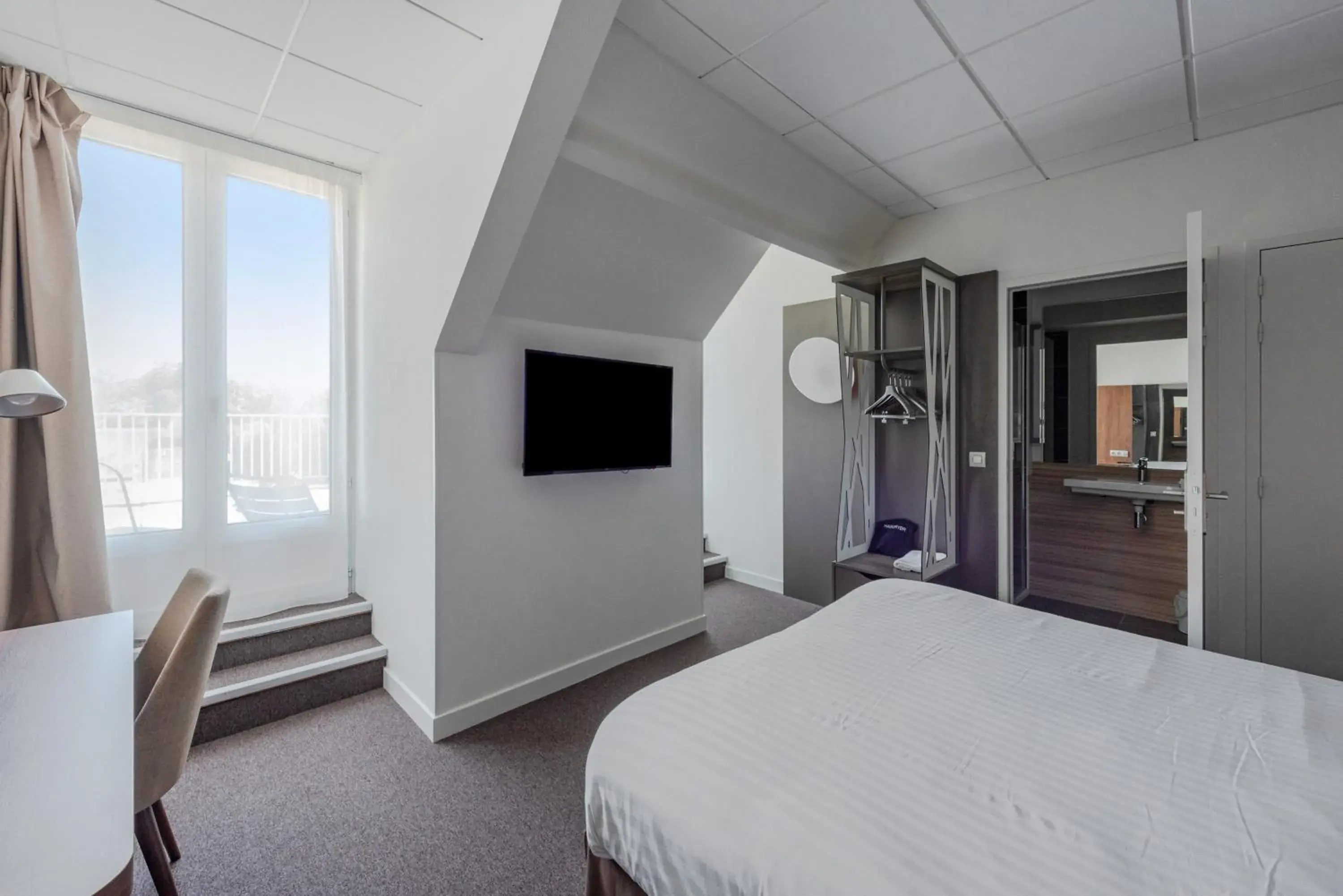 Bed in Campanile Chartres Centre - Gare - Cathédrale Bed in Campanile Chartres Centre - Gare - Cathédrale