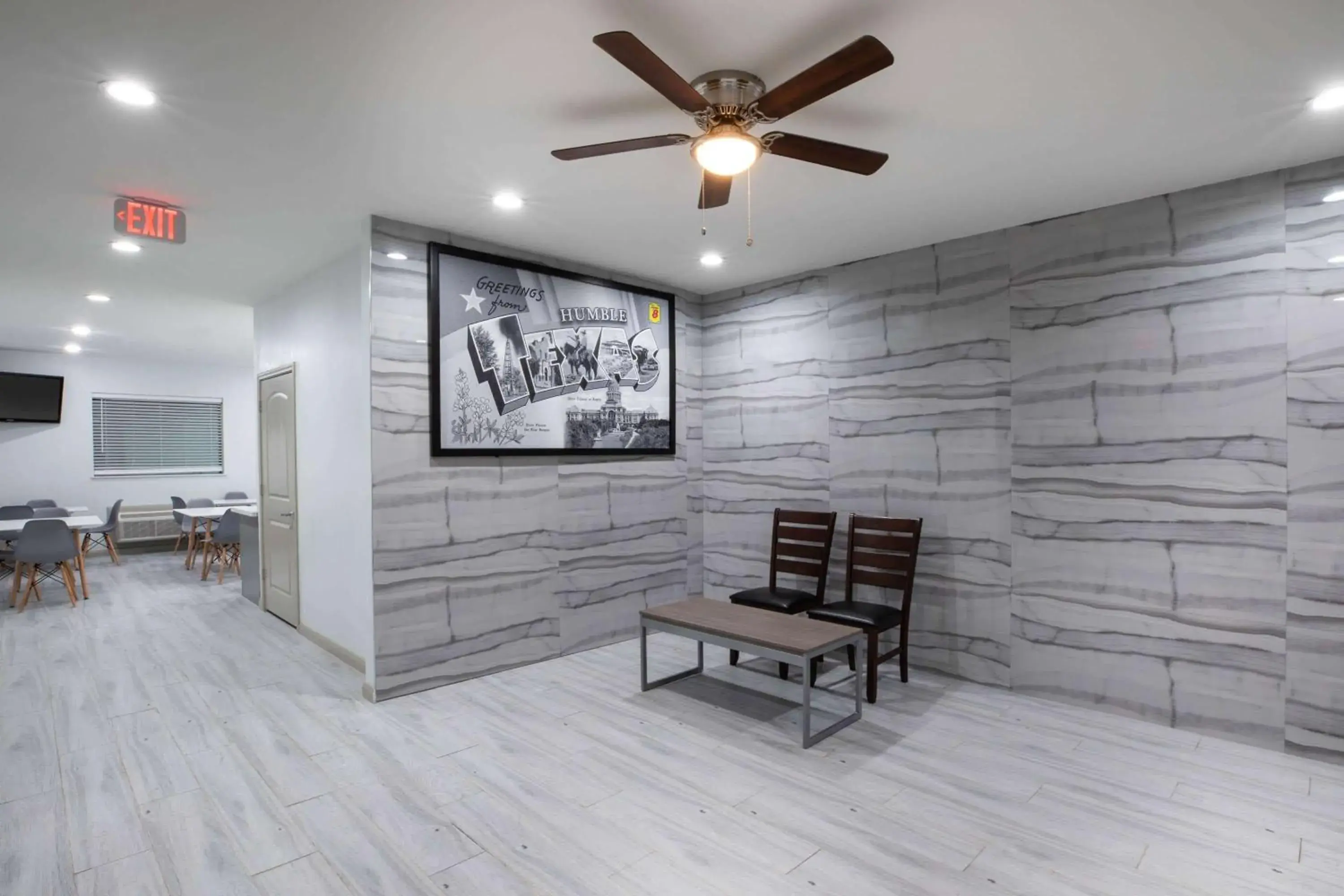 Lobby or reception in Super 8 by Wyndham Humble Houston Fallcreek Lobby or reception in Super 8 by Wyndham Humble Houston Fallcreek
