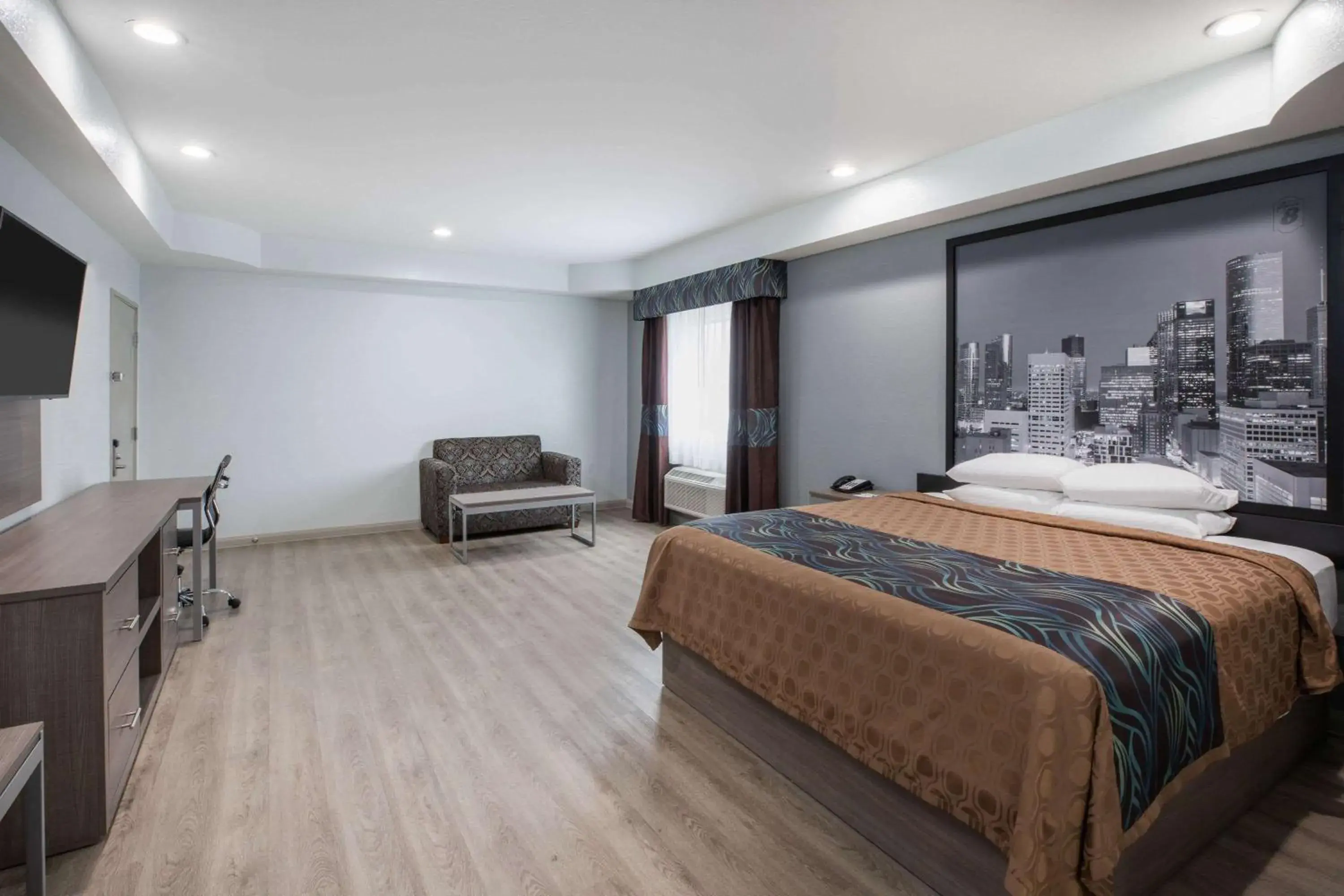 Photo of the whole room, Bed in Super 8 by Wyndham Humble Houston Fallcreek Photo of the whole room, Bed in Super 8 by Wyndham Humble Houston Fallcreek