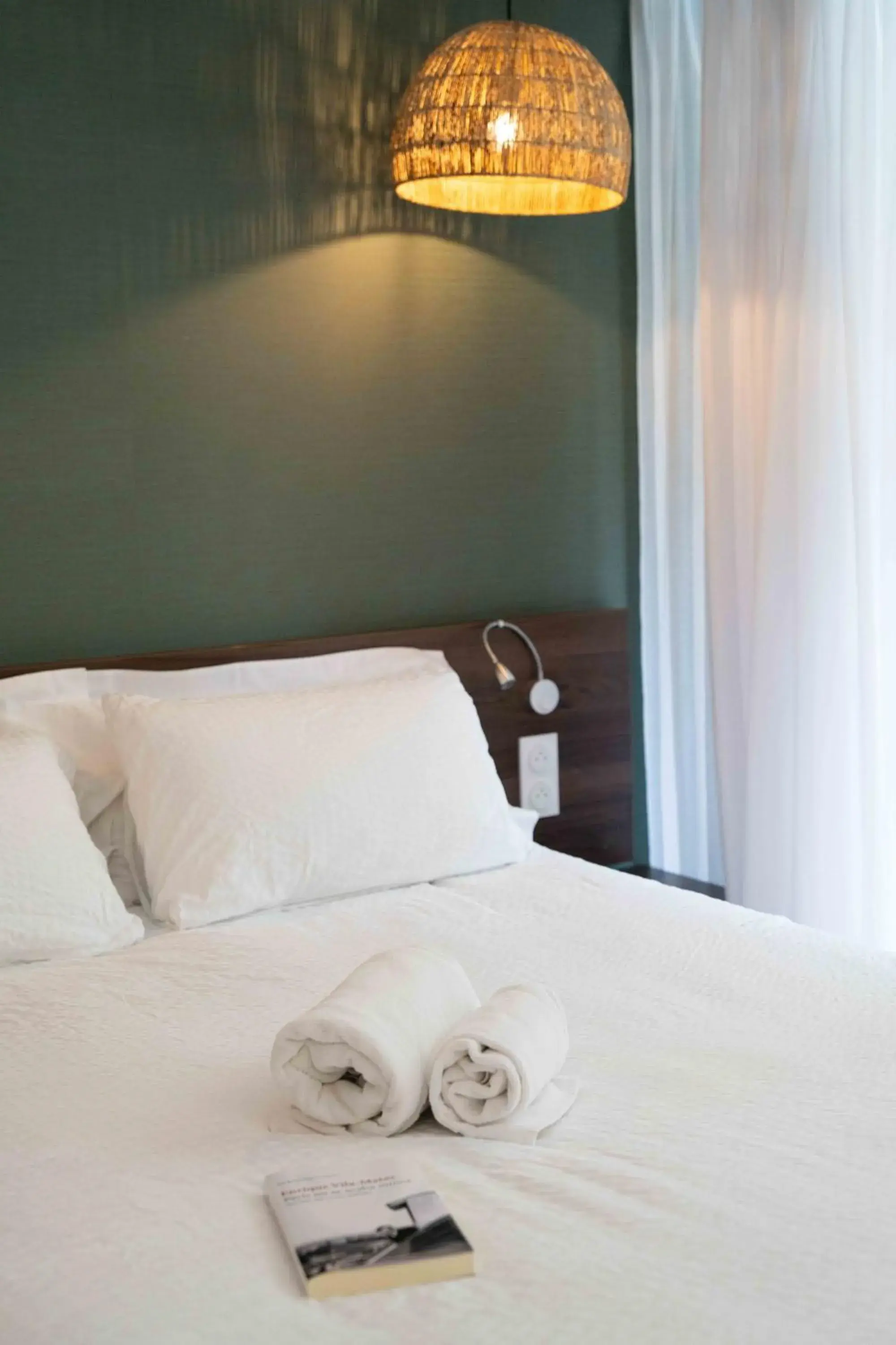 Bed in Hotel Logis Lacotel Bed in Hotel Logis Lacotel